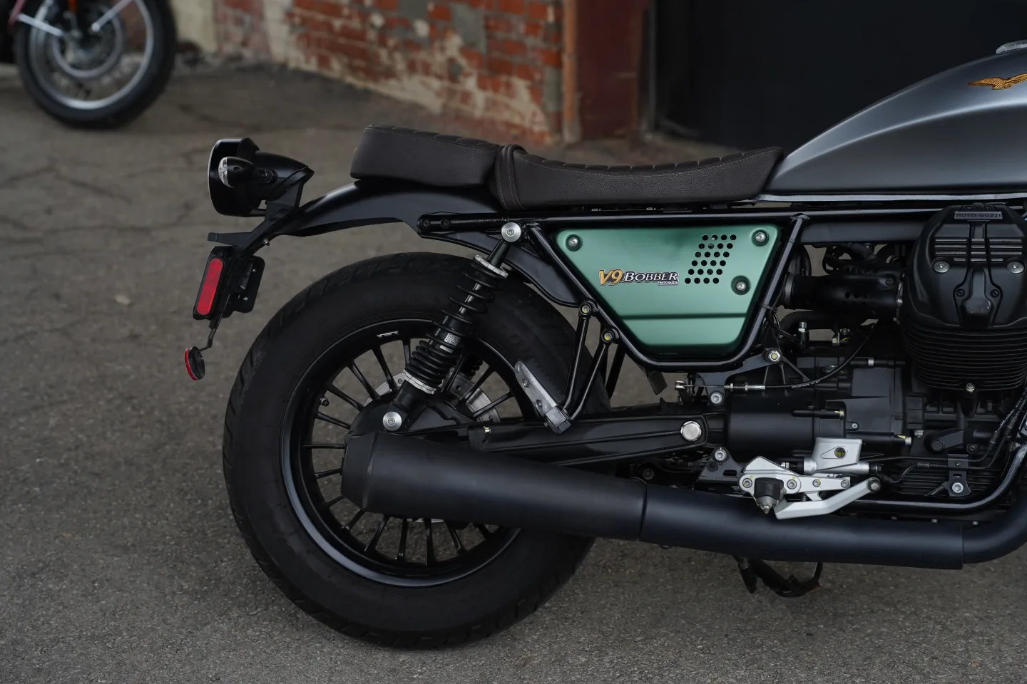 2021 Moto Guzzi V9 Bobber - Centenario