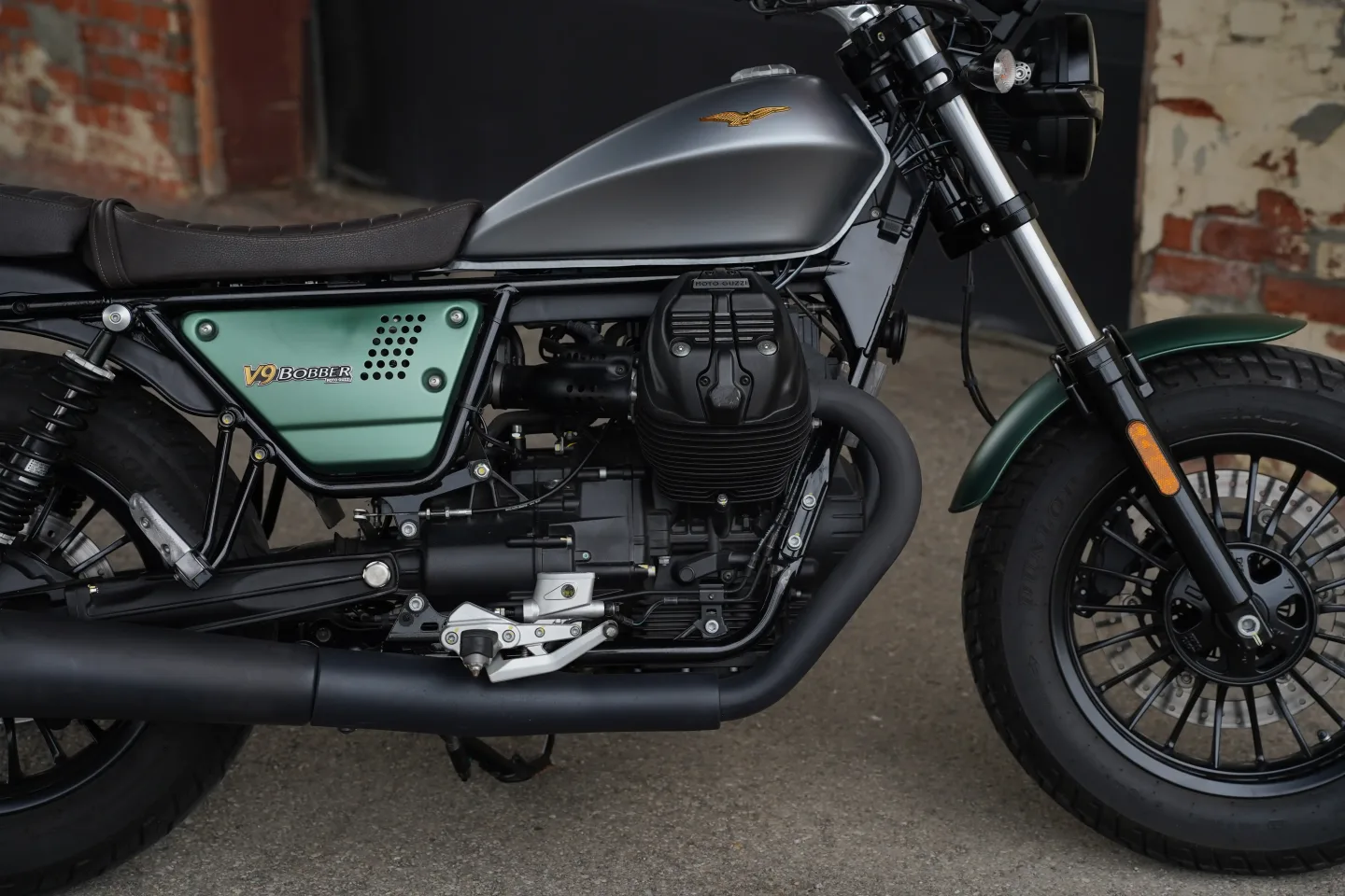 2021 Moto Guzzi V9 Bobber - Centenario