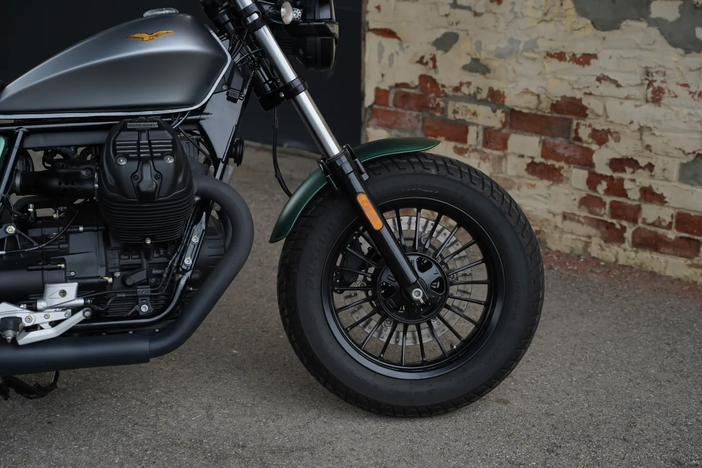 2021 Moto Guzzi V9 Bobber - Centenario
