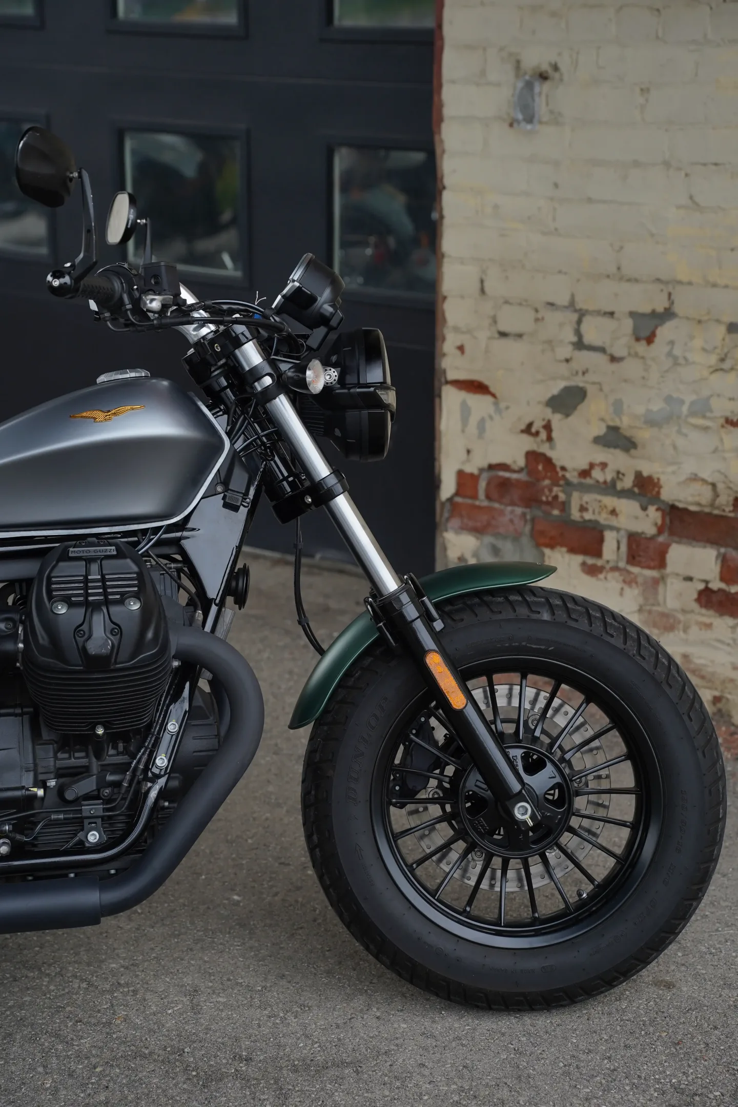 2021 Moto Guzzi V9 Bobber - Centenario
