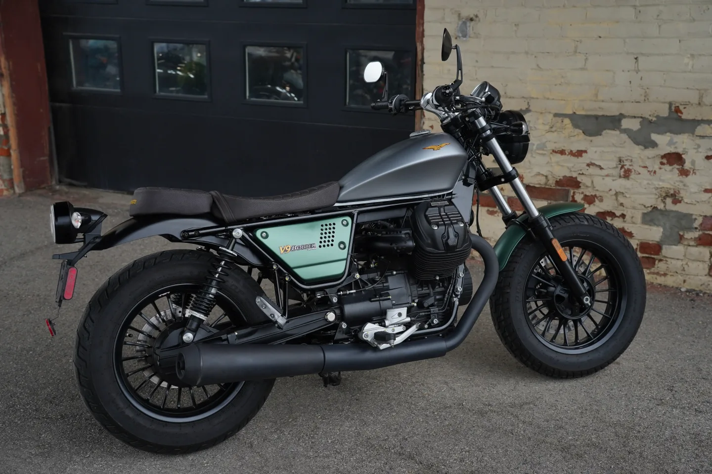 2021 Moto Guzzi V9 Bobber - Centenario