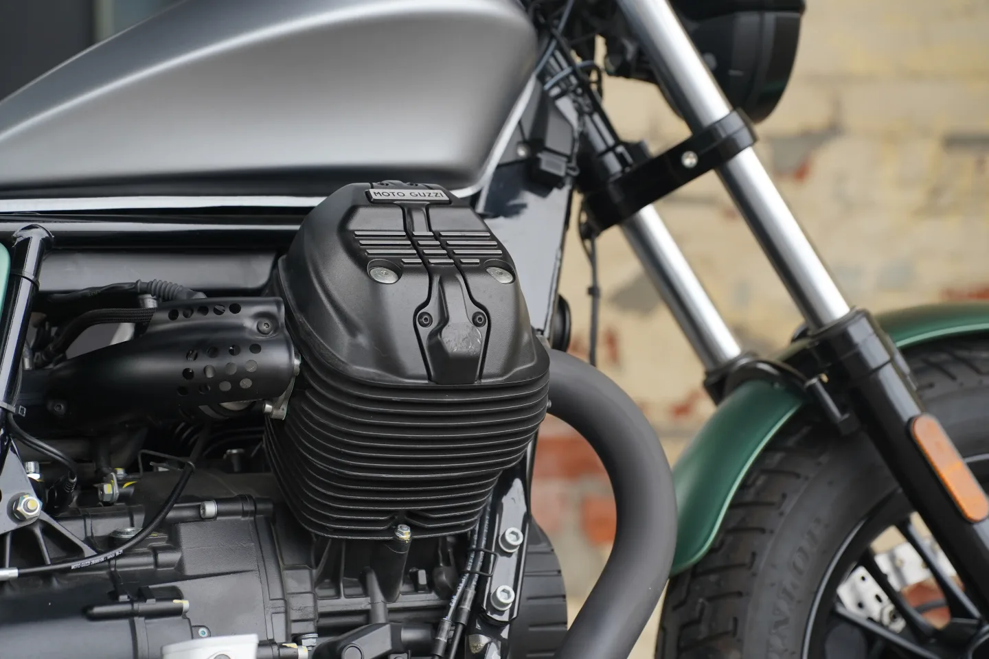2021 Moto Guzzi V9 Bobber - Centenario