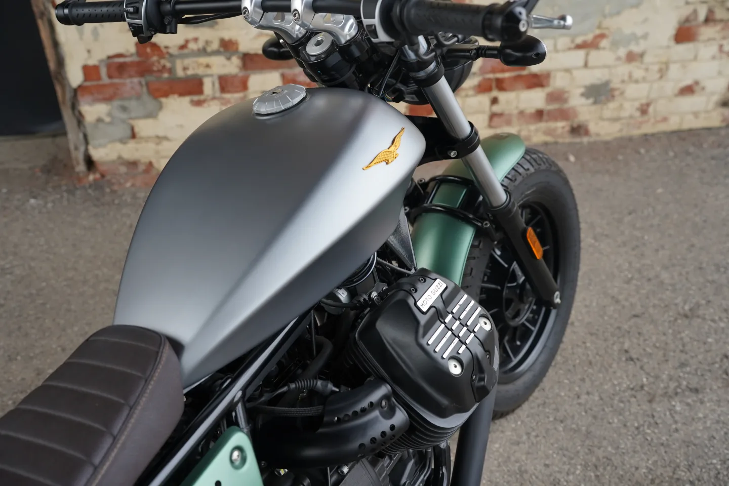 2021 Moto Guzzi V9 Bobber - Centenario