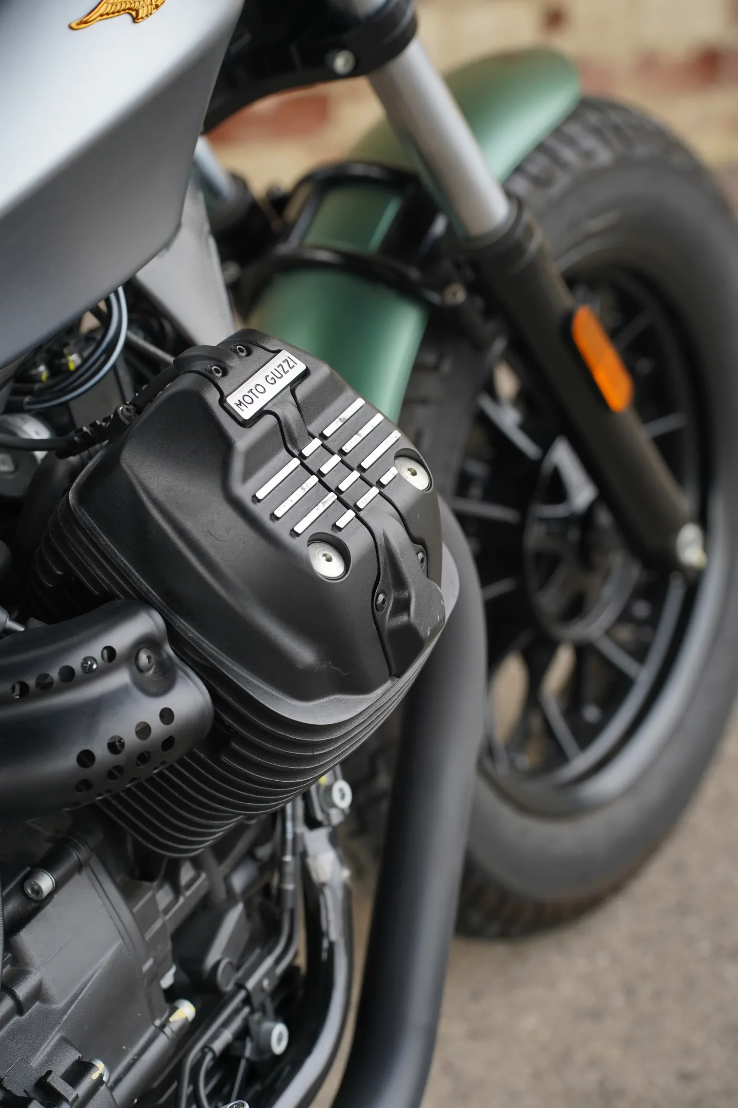 2021 Moto Guzzi V9 Bobber - Centenario