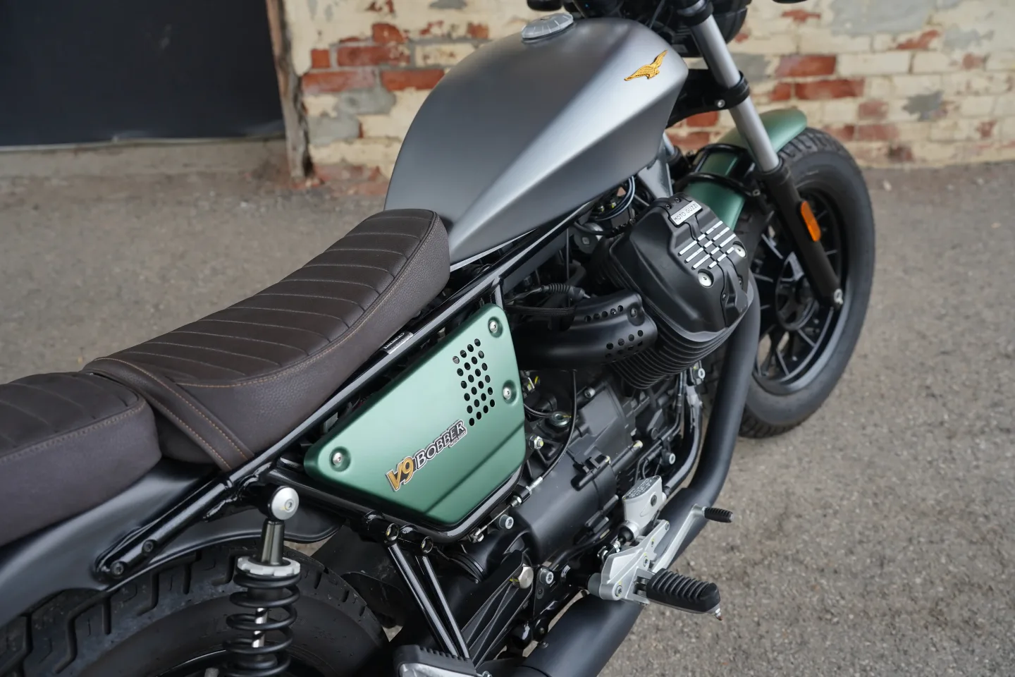 2021 Moto Guzzi V9 Bobber - Centenario