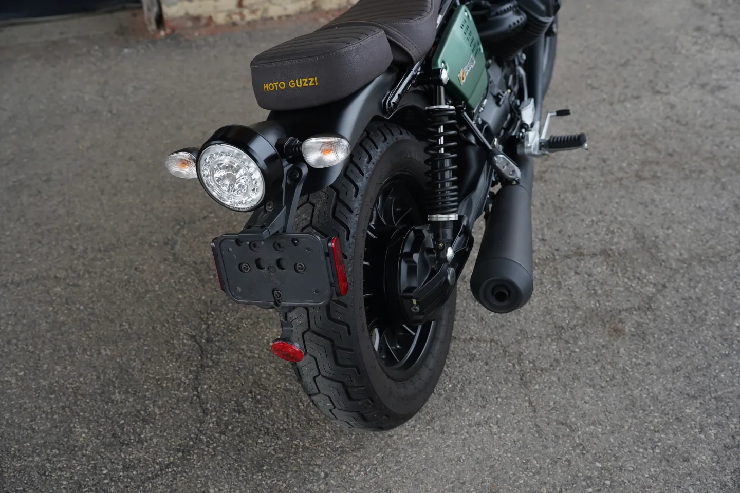 2021 Moto Guzzi V9 Bobber - Centenario