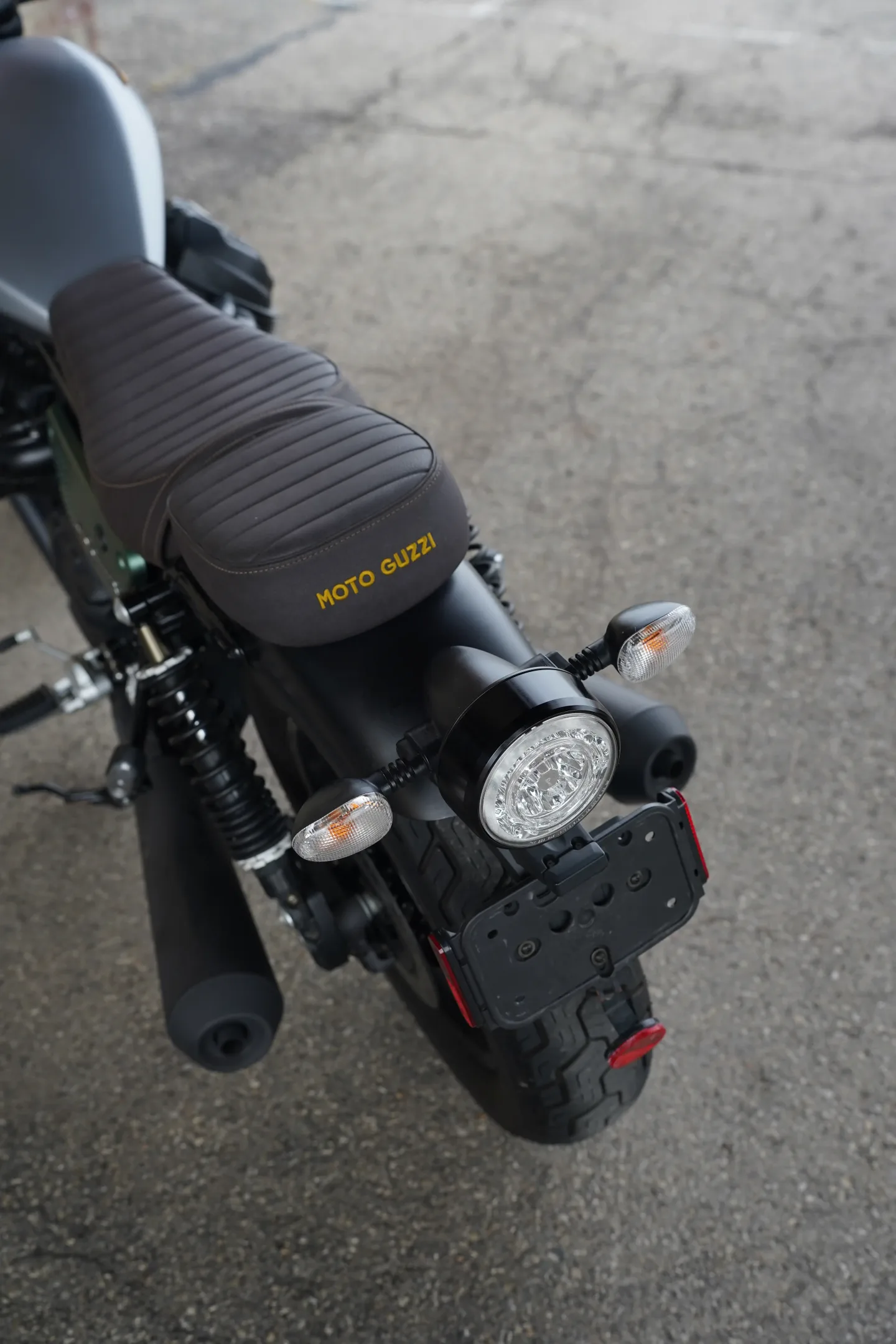 2021 Moto Guzzi V9 Bobber - Centenario