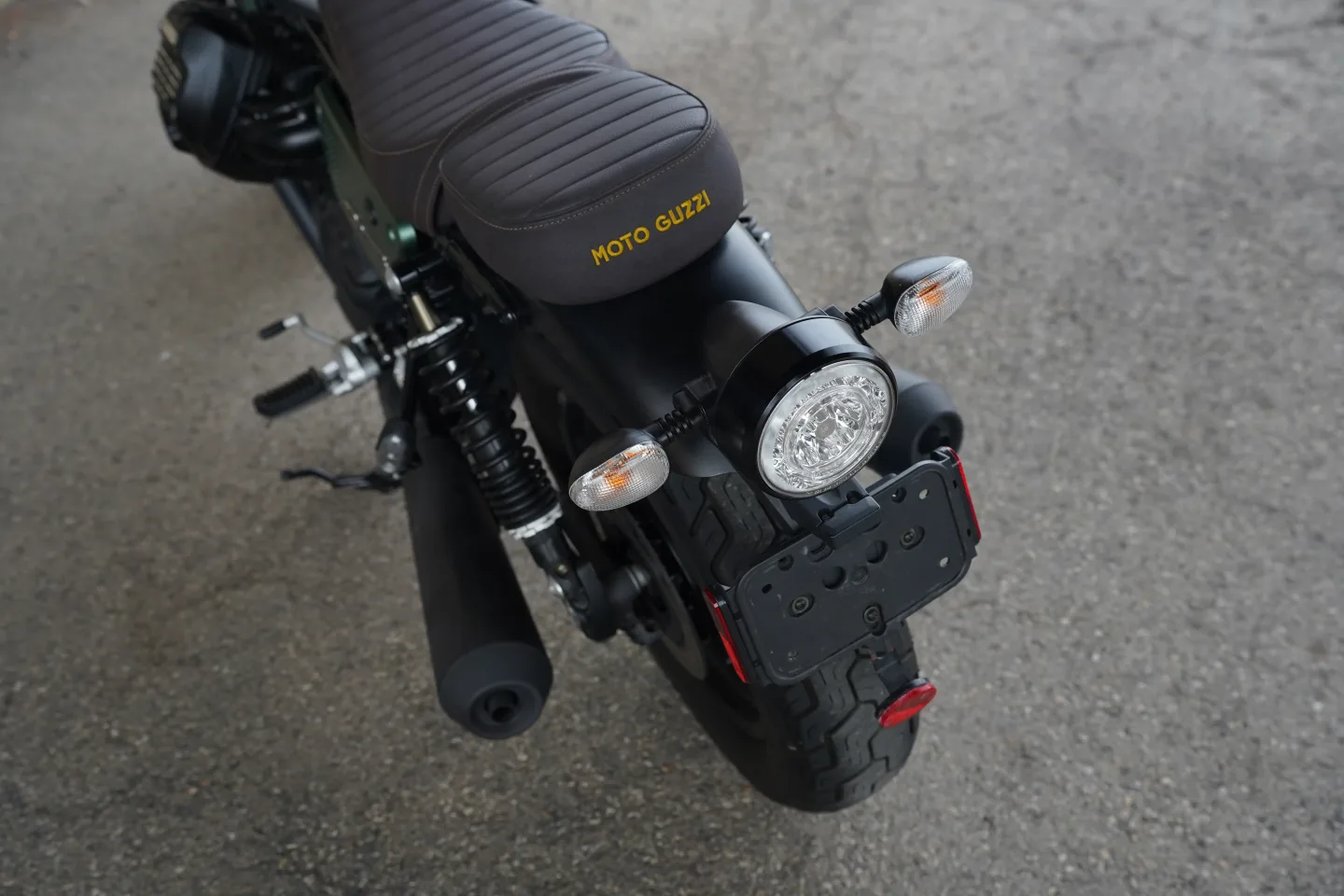 2021 Moto Guzzi V9 Bobber - Centenario