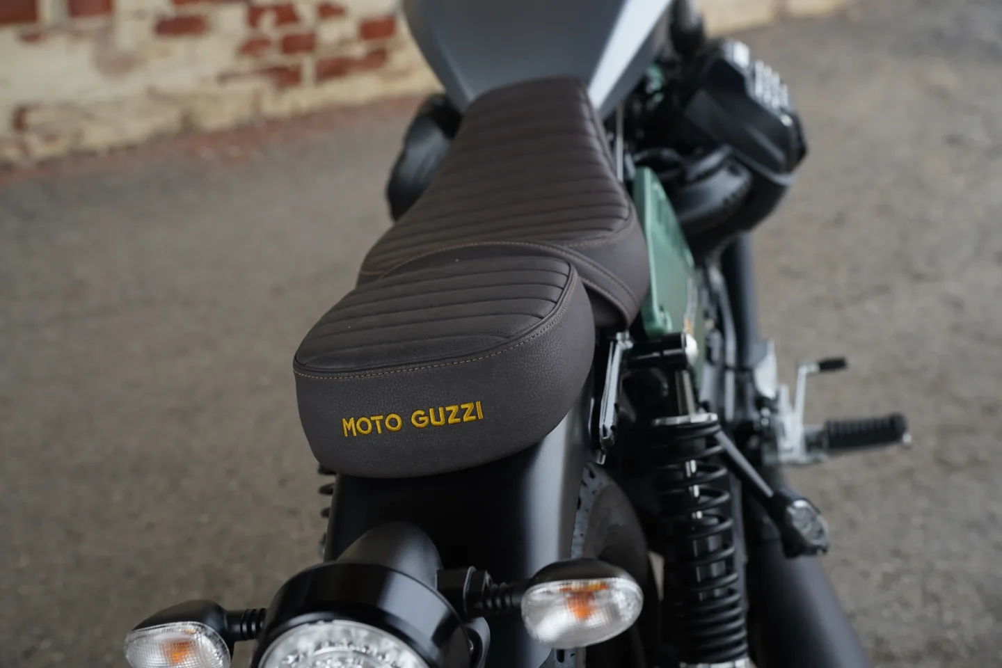 2021 Moto Guzzi V9 Bobber - Centenario