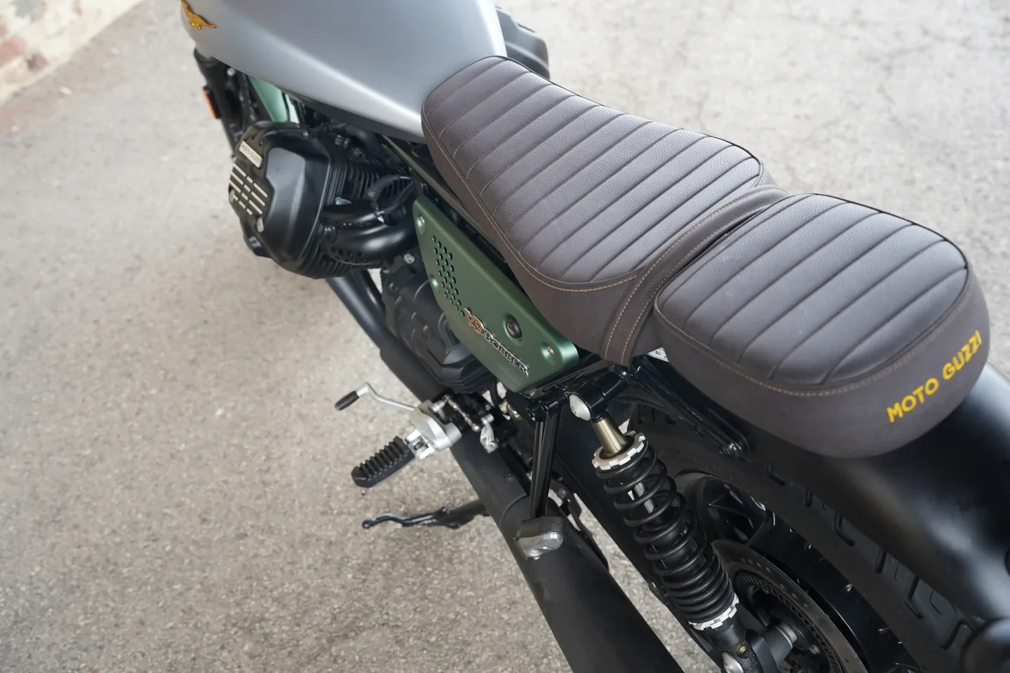 2021 Moto Guzzi V9 Bobber - Centenario