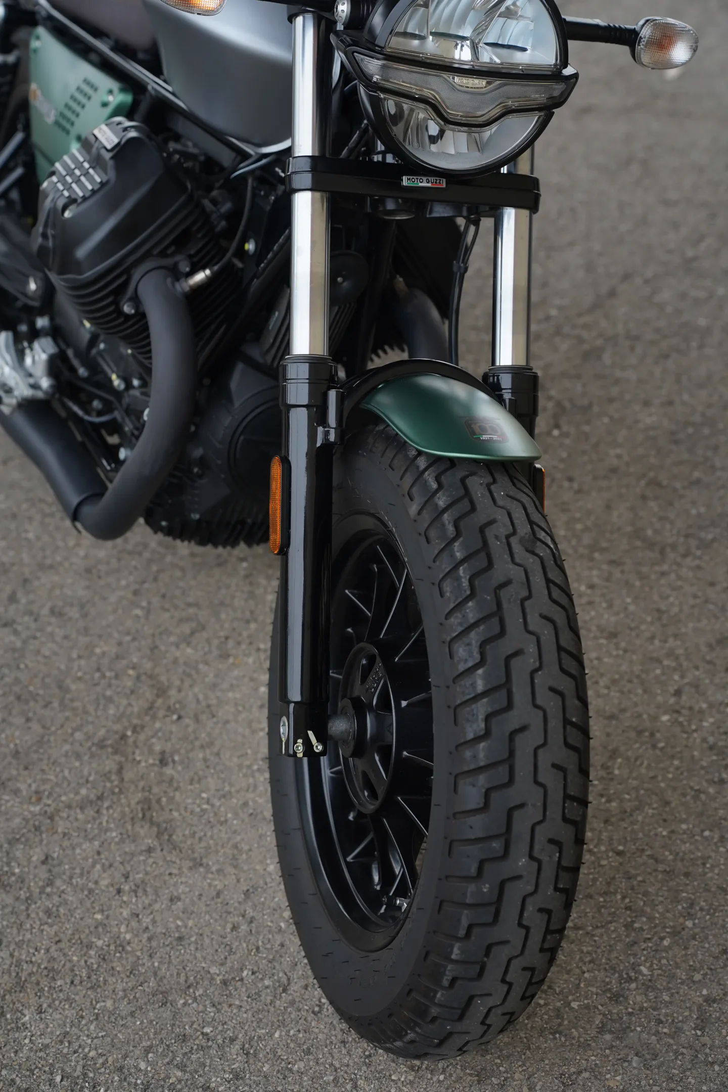 2021 Moto Guzzi V9 Bobber - Centenario
