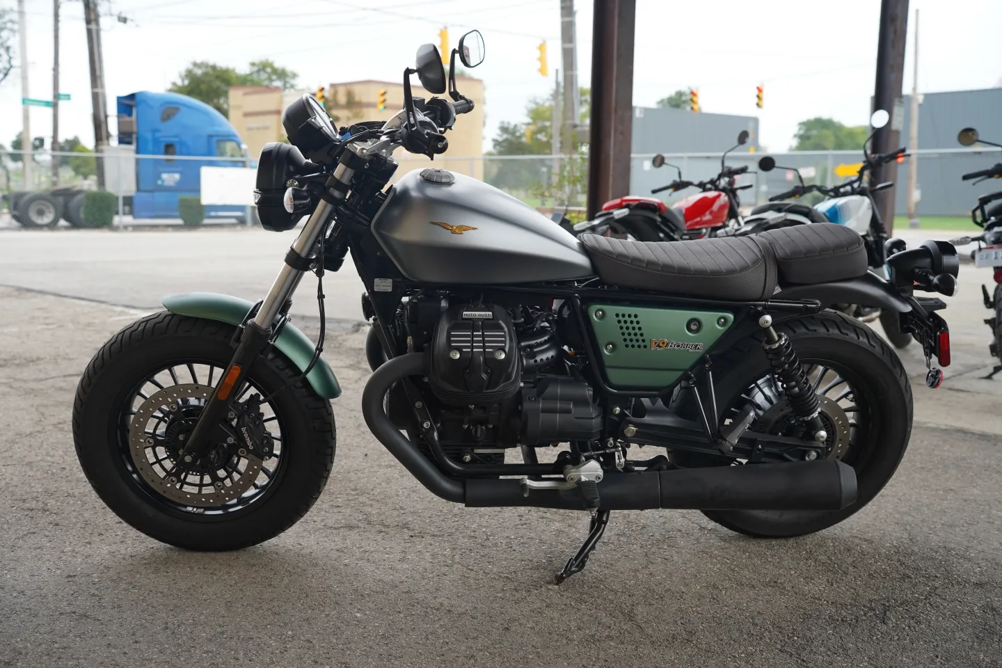 2021 Moto Guzzi V9 Bobber - Centenario