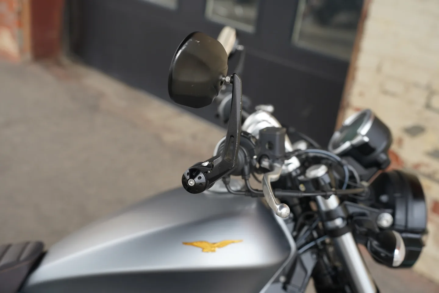 2021 Moto Guzzi V9 Bobber - Centenario