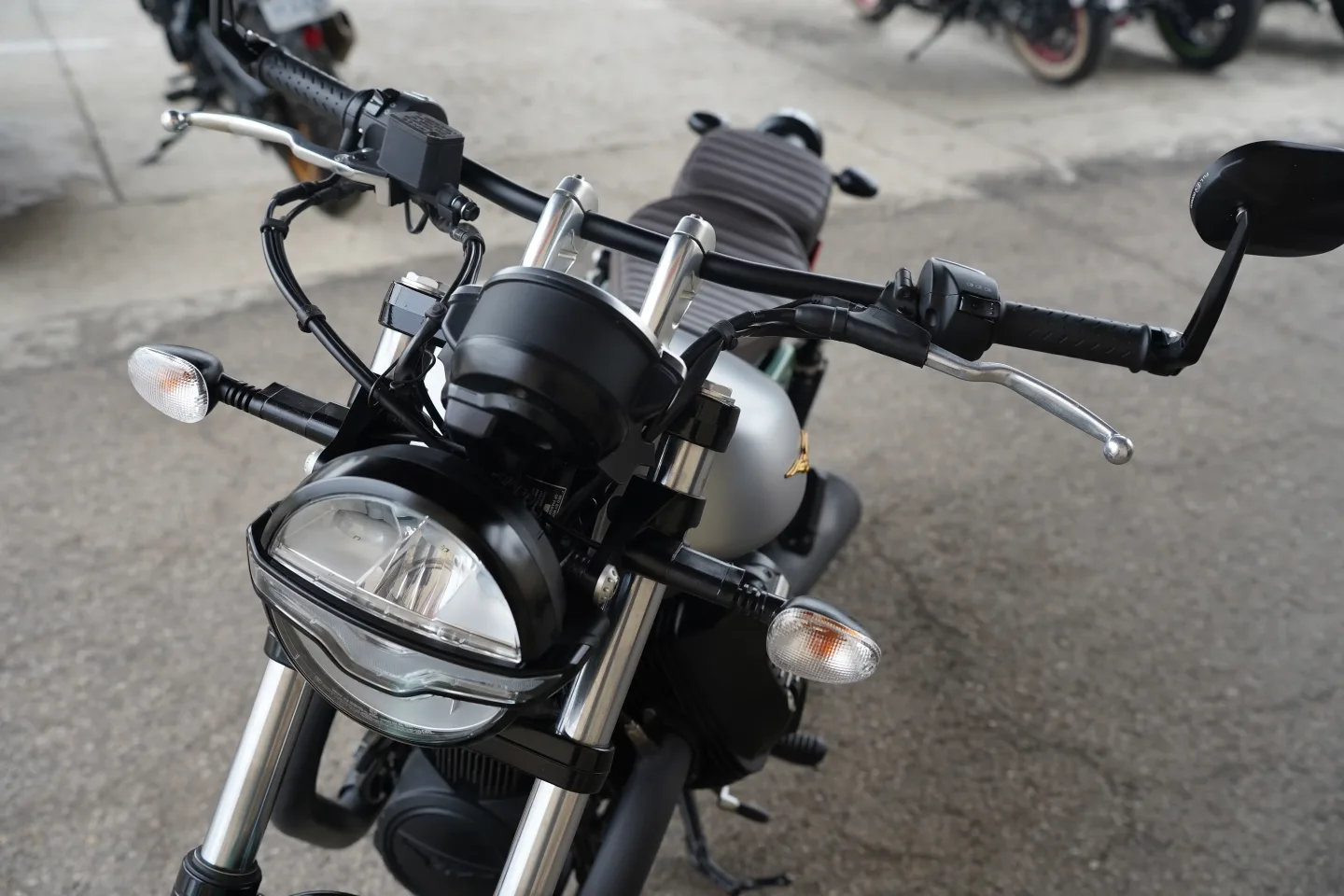 2021 Moto Guzzi V9 Bobber - Centenario