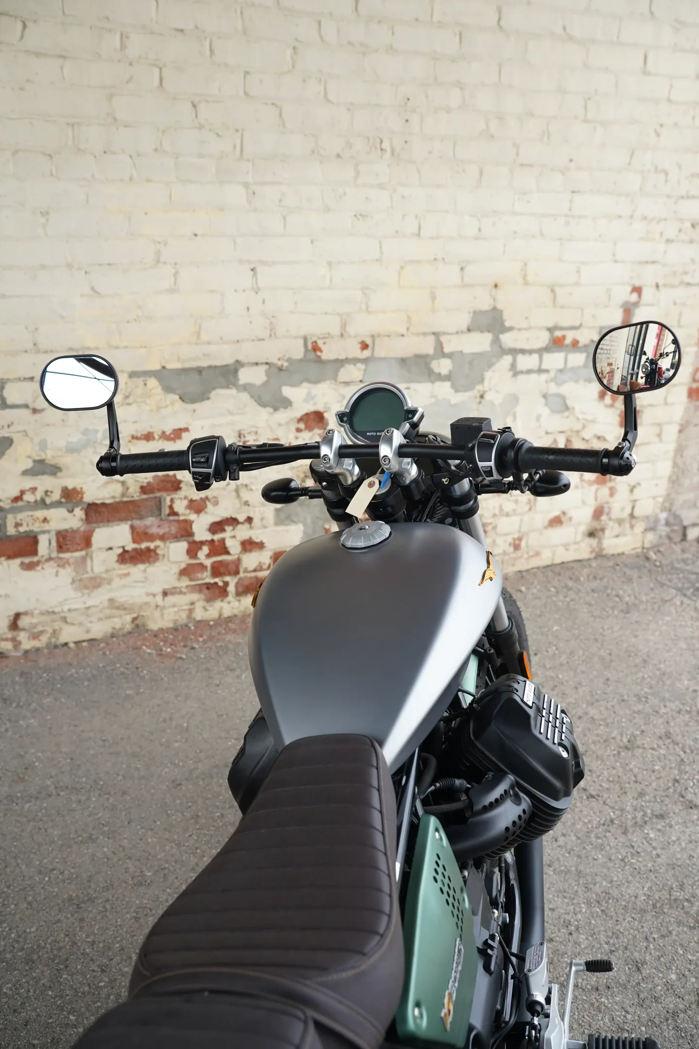 2021 Moto Guzzi V9 Bobber - Centenario