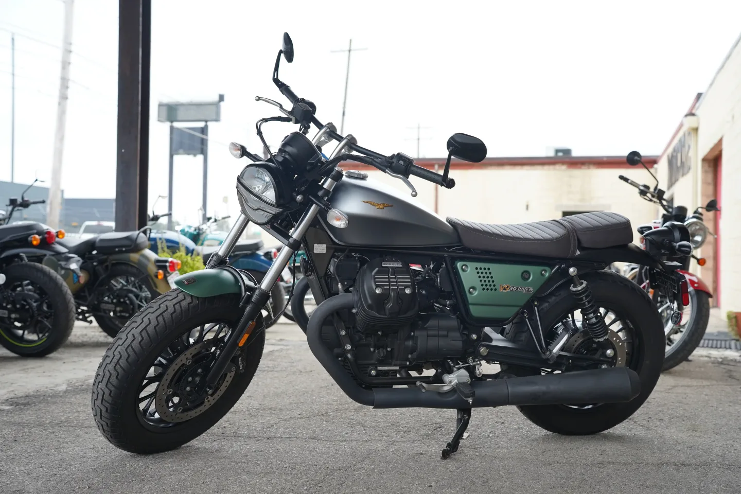 2021 Moto Guzzi V9 Bobber - Centenario