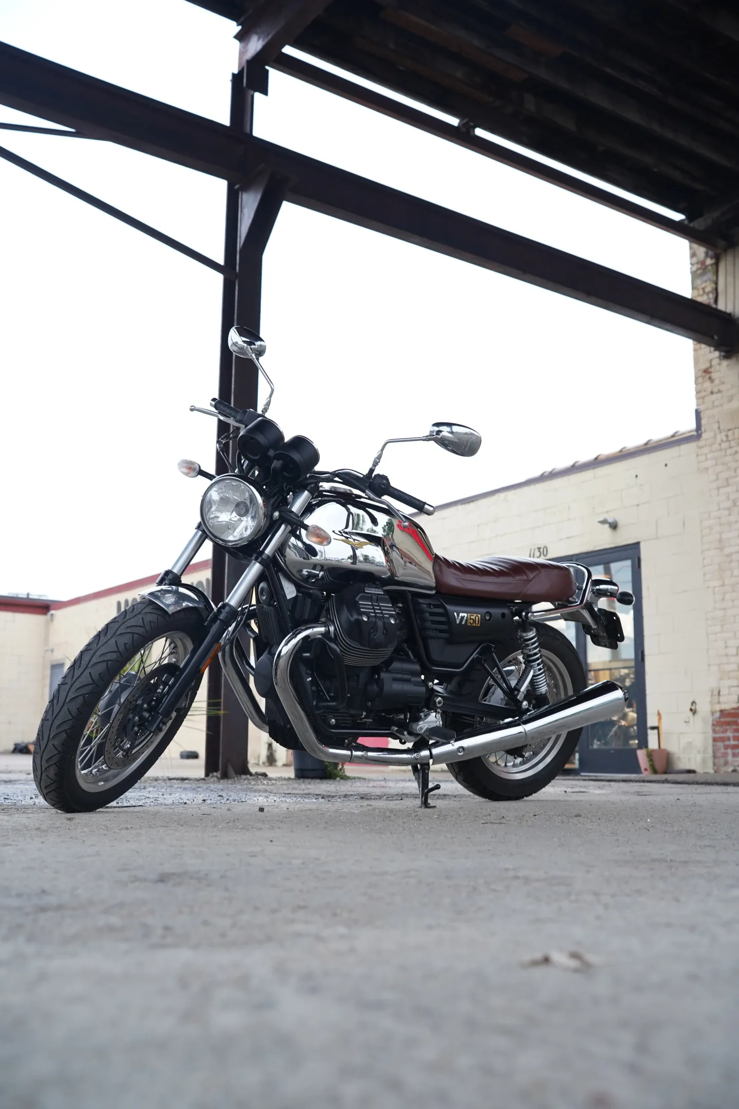 DSC03615 2017 Moto Guzzi V7 III - Anniversario