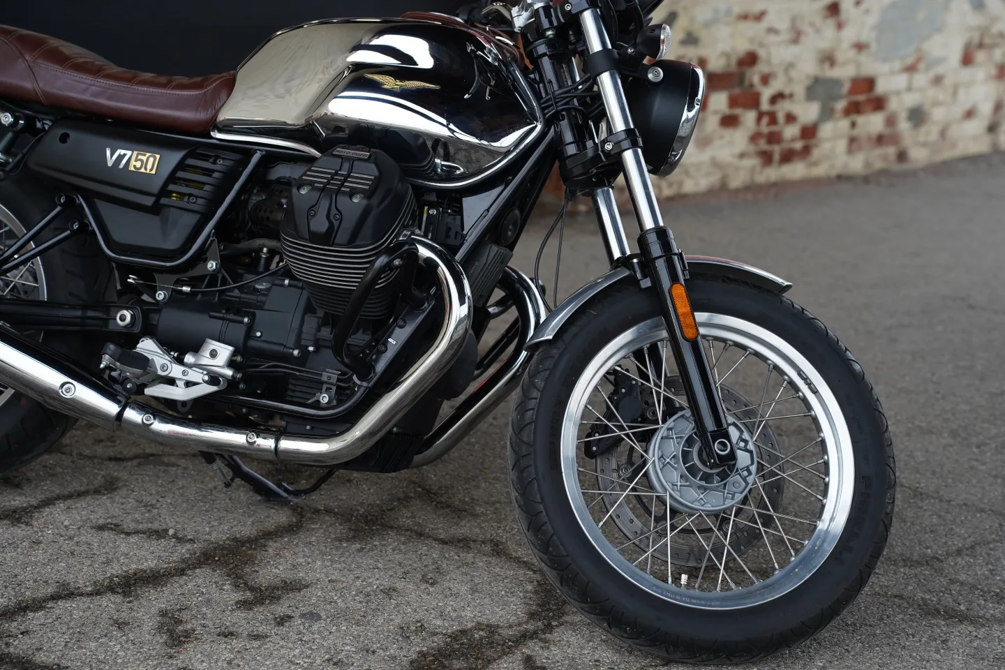 DSC03628 2017 Moto Guzzi V7 III - Anniversario