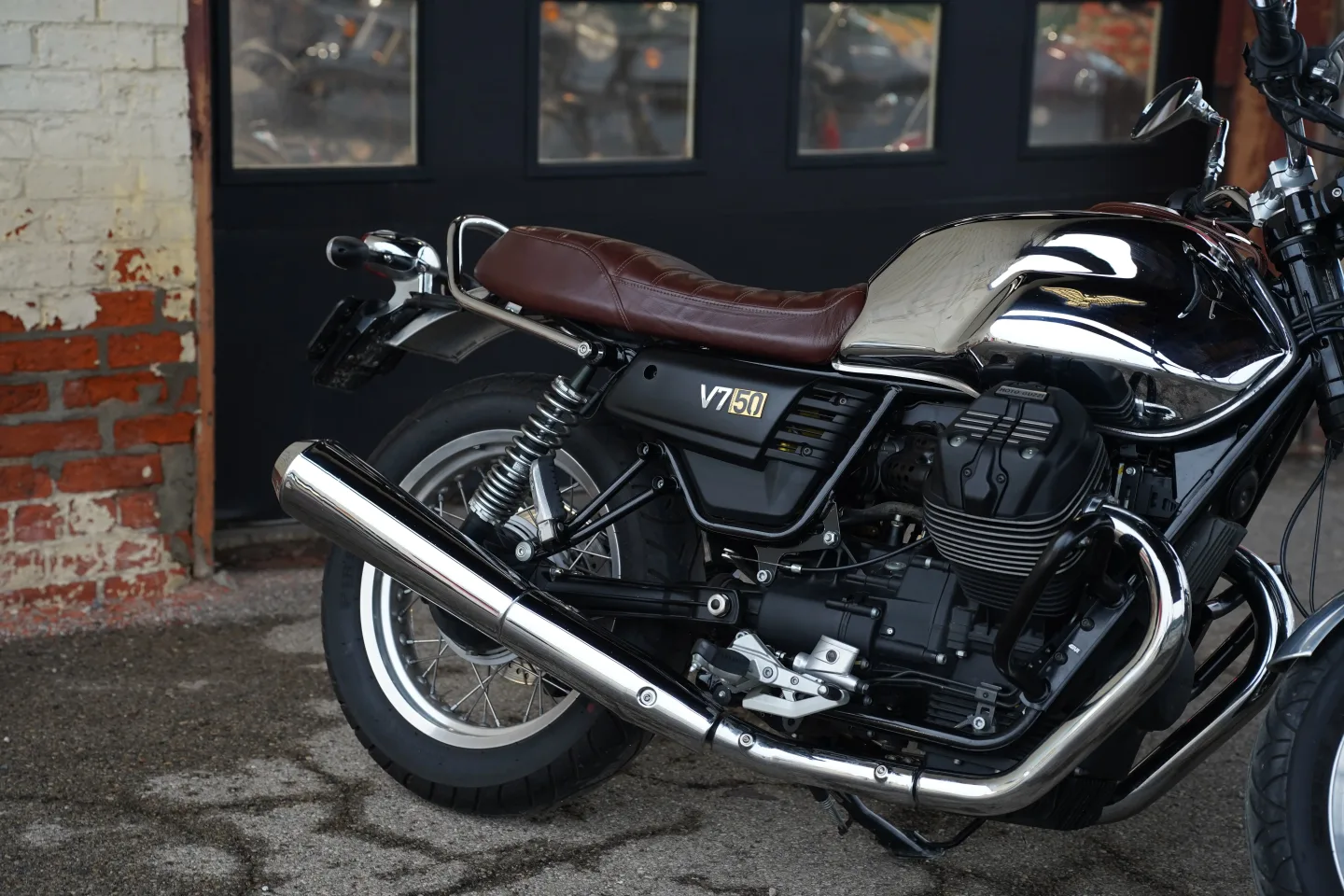DSC03629 2017 Moto Guzzi V7 III - Anniversario