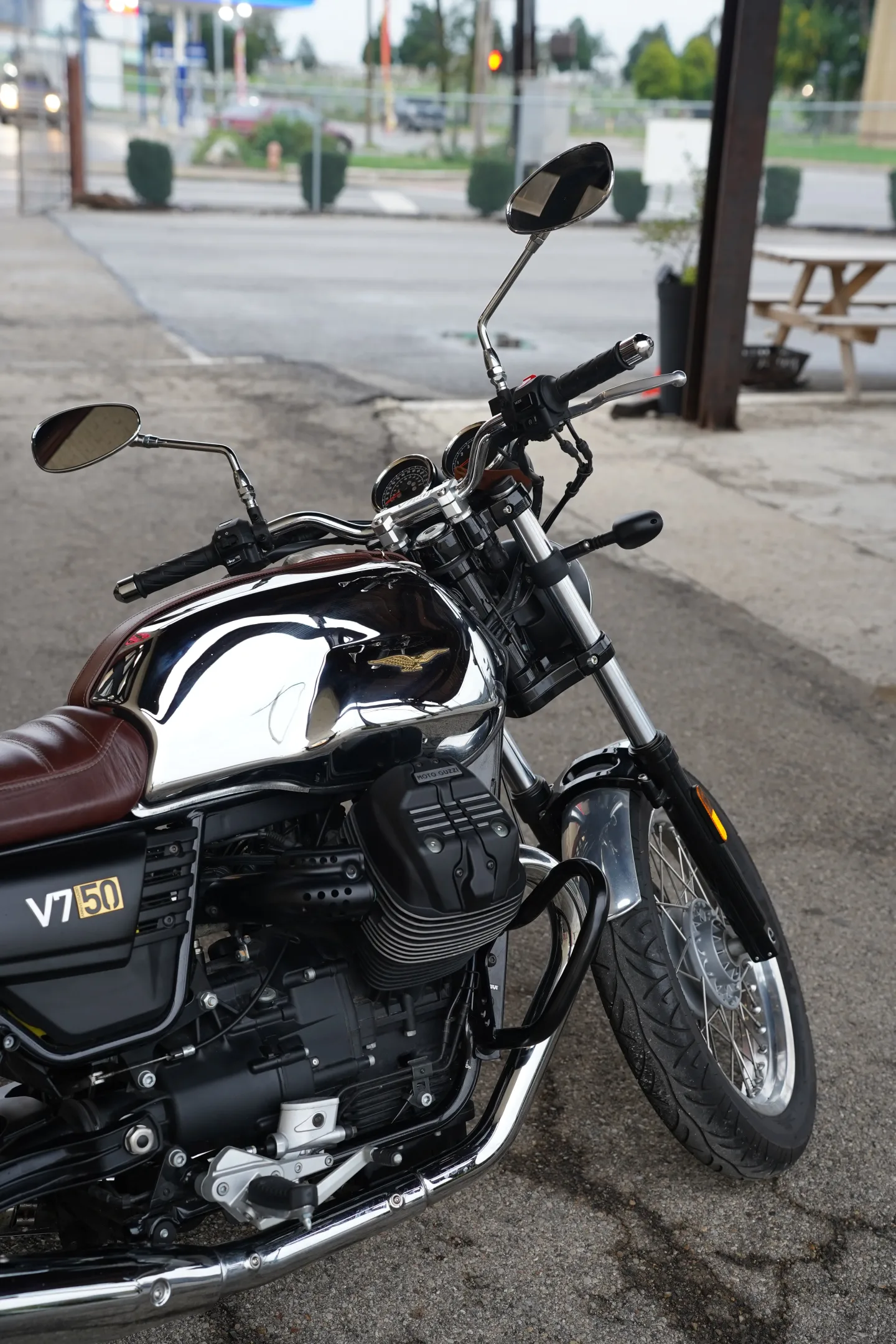 DSC03630 2017 Moto Guzzi V7 III - Anniversario