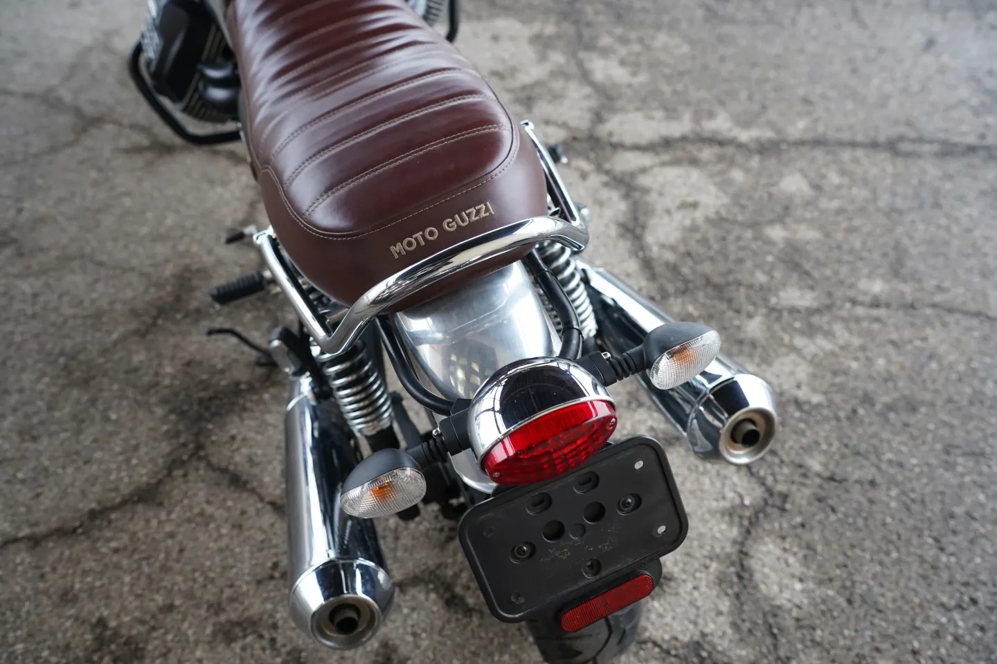 DSC03649 2017 Moto Guzzi V7 III - Anniversario