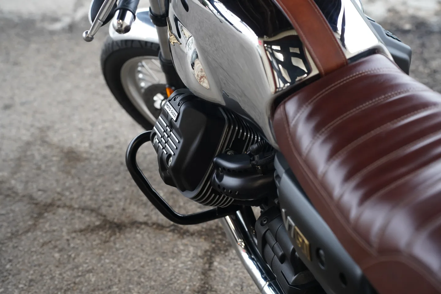 DSC03653 2017 Moto Guzzi V7 III - Anniversario