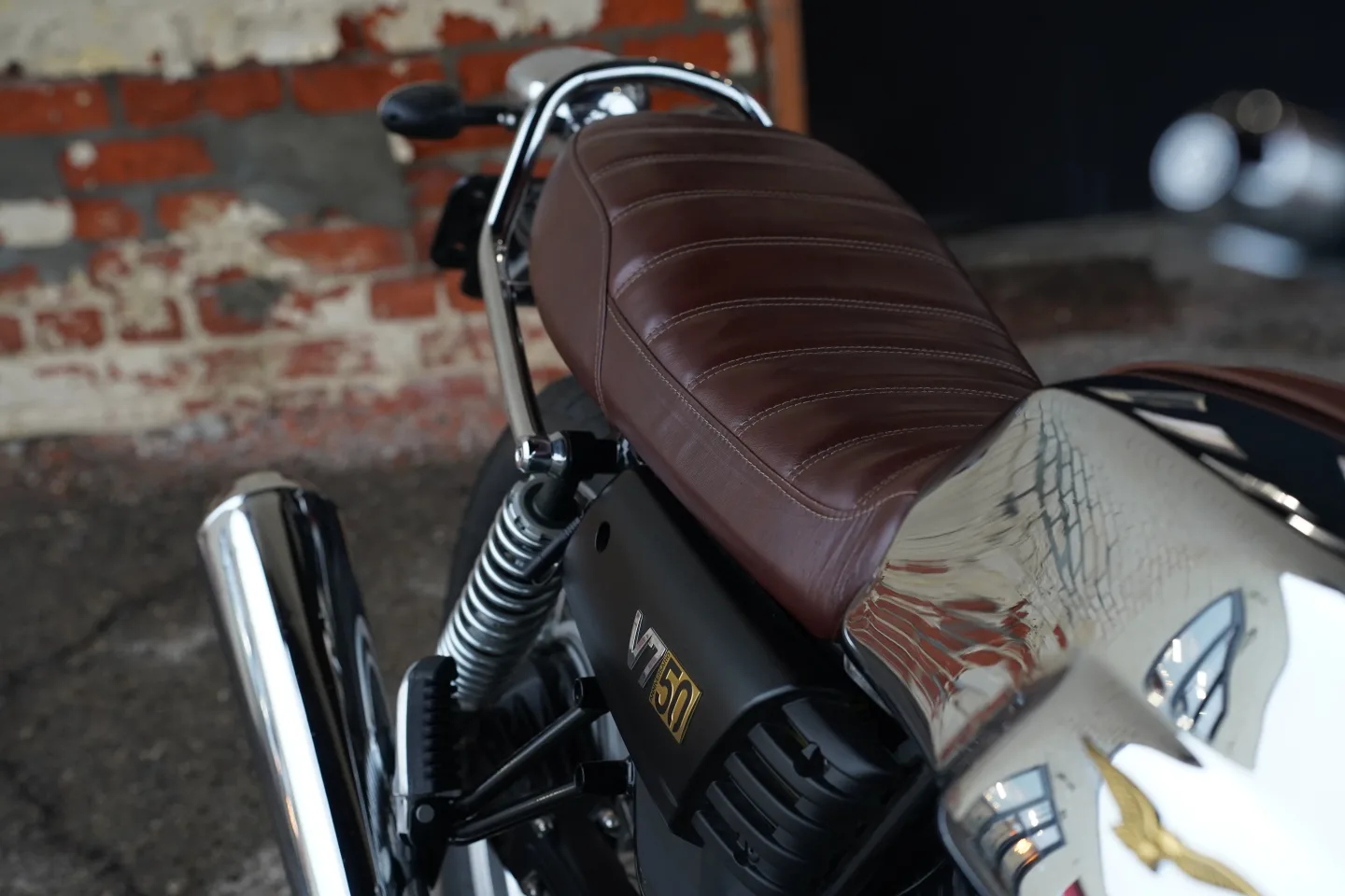 DSC03658 2017 Moto Guzzi V7 III - Anniversario