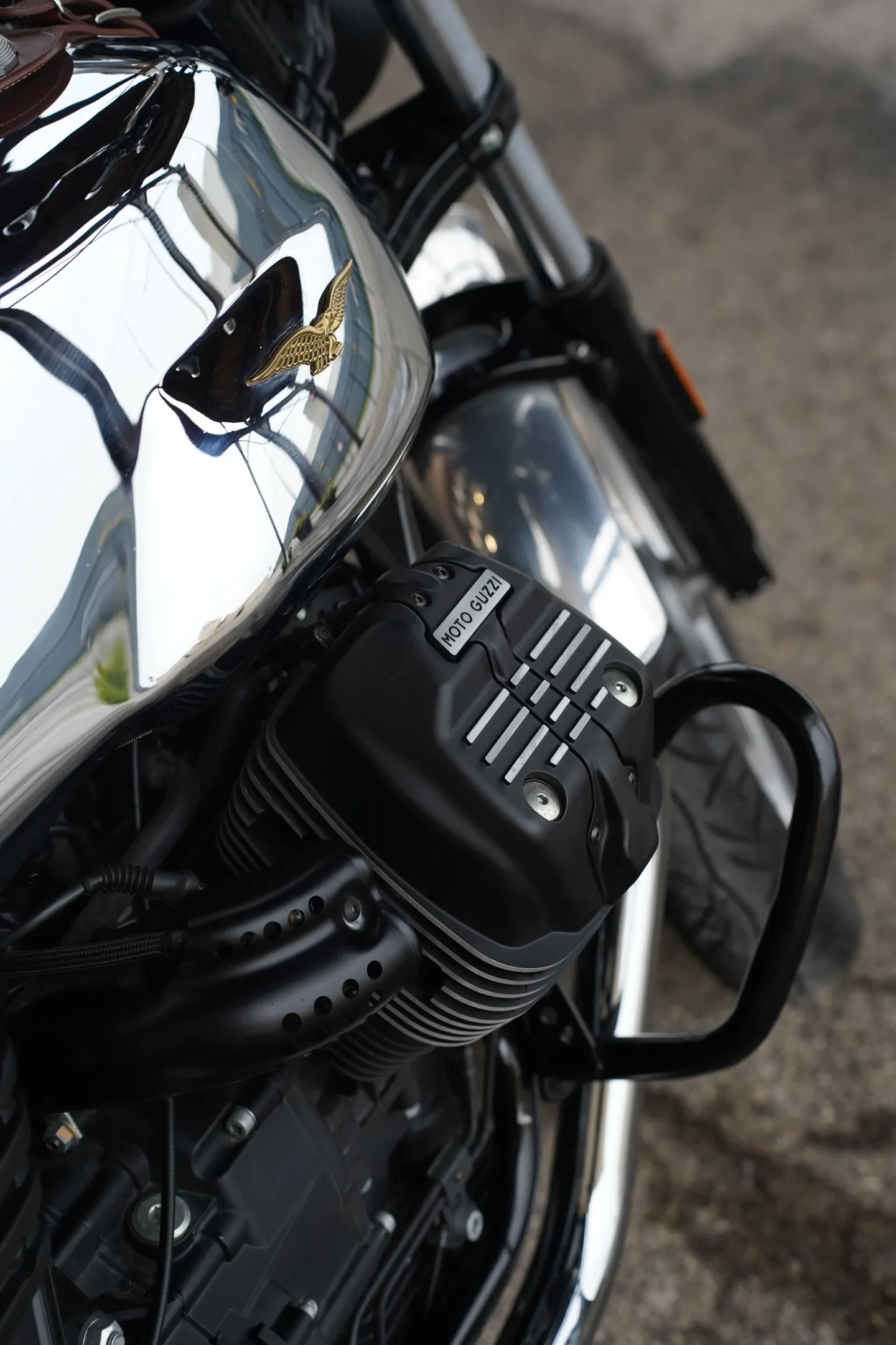 DSC03662 2017 Moto Guzzi V7 III - Anniversario