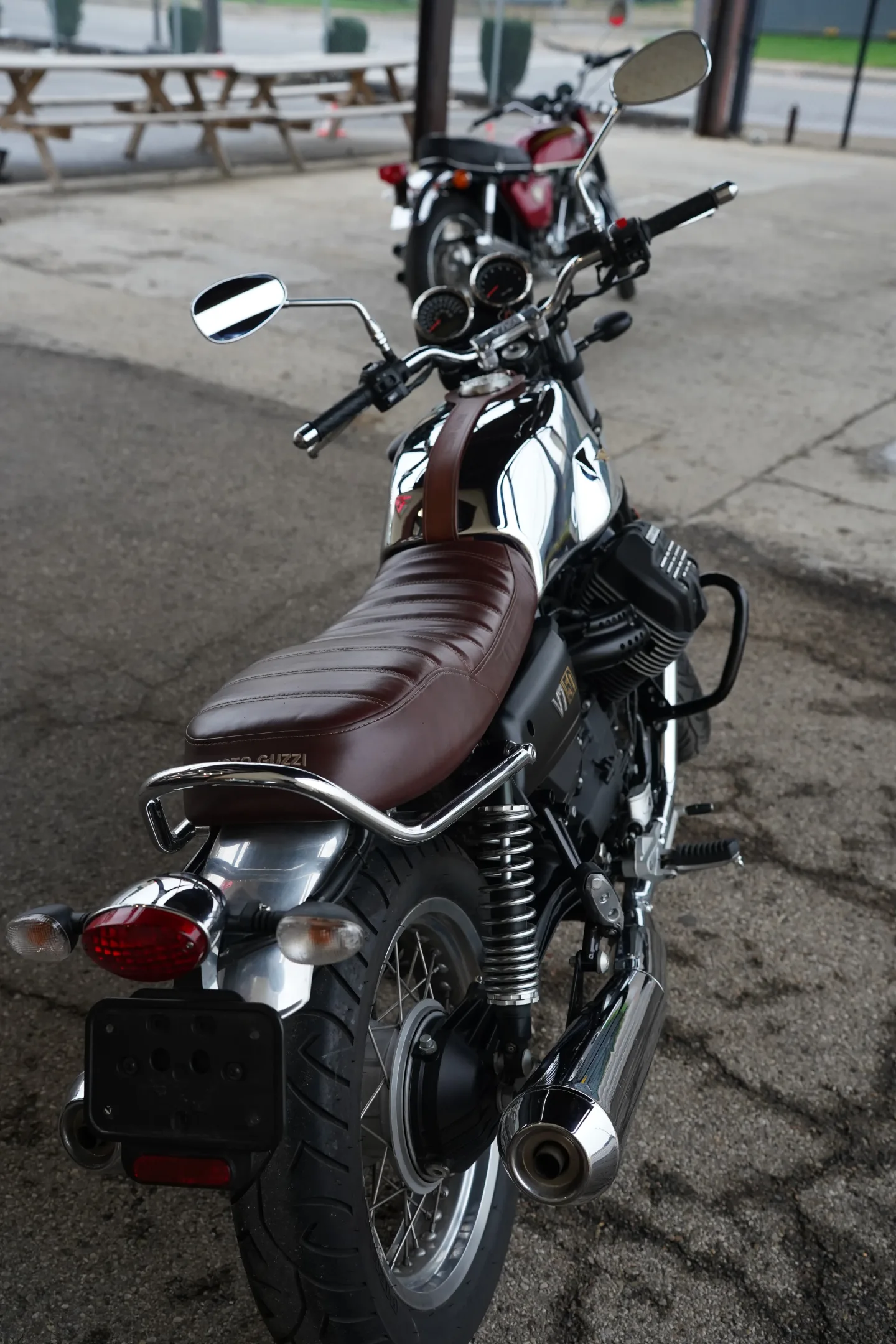 DSC03668 2017 Moto Guzzi V7 III - Anniversario
