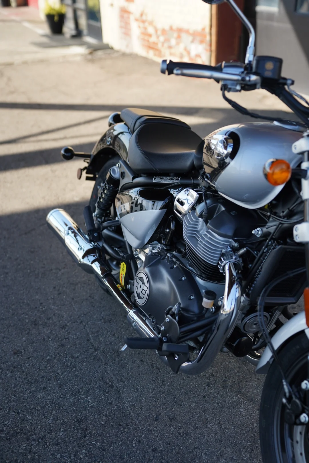 2024 Royal Enfield Super Meteor 650 - Interstellar Grey