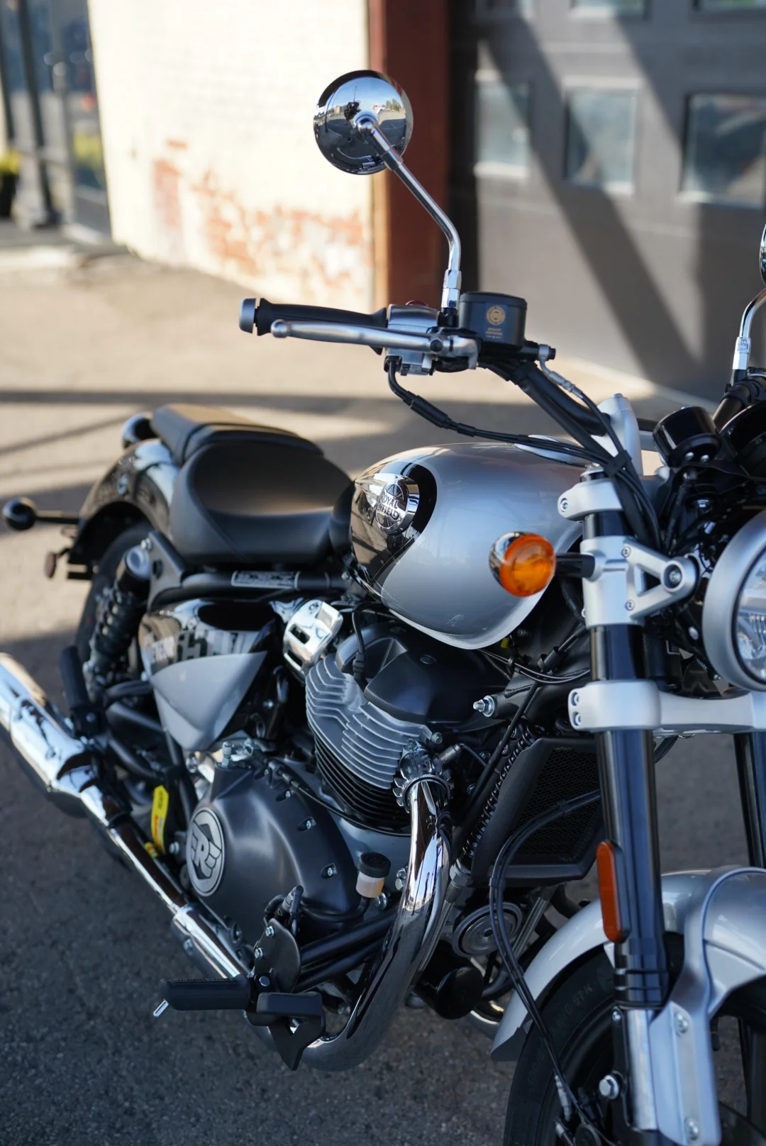 2024 Royal Enfield Super Meteor 650 - Interstellar Grey