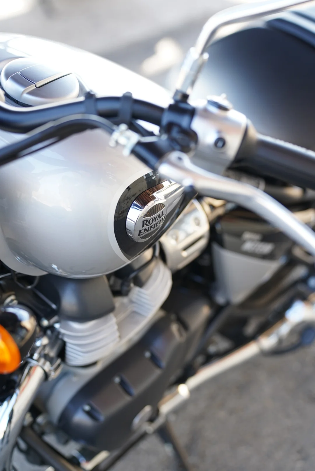 2024 Royal Enfield Super Meteor 650 - Interstellar Grey