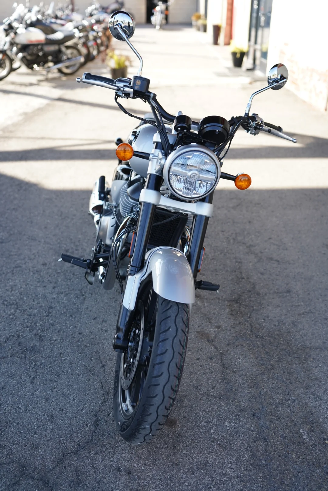 2024 Royal Enfield Super Meteor 650 - Interstellar Grey