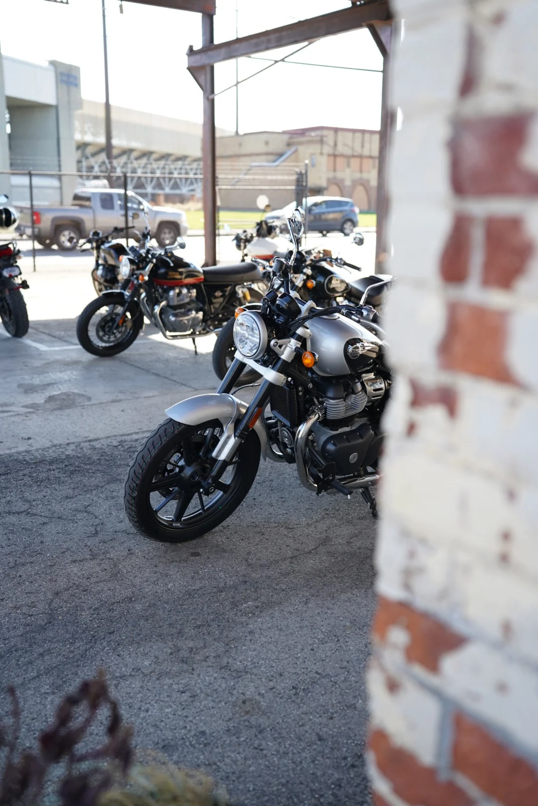 2024 Royal Enfield Super Meteor 650 - Interstellar Grey