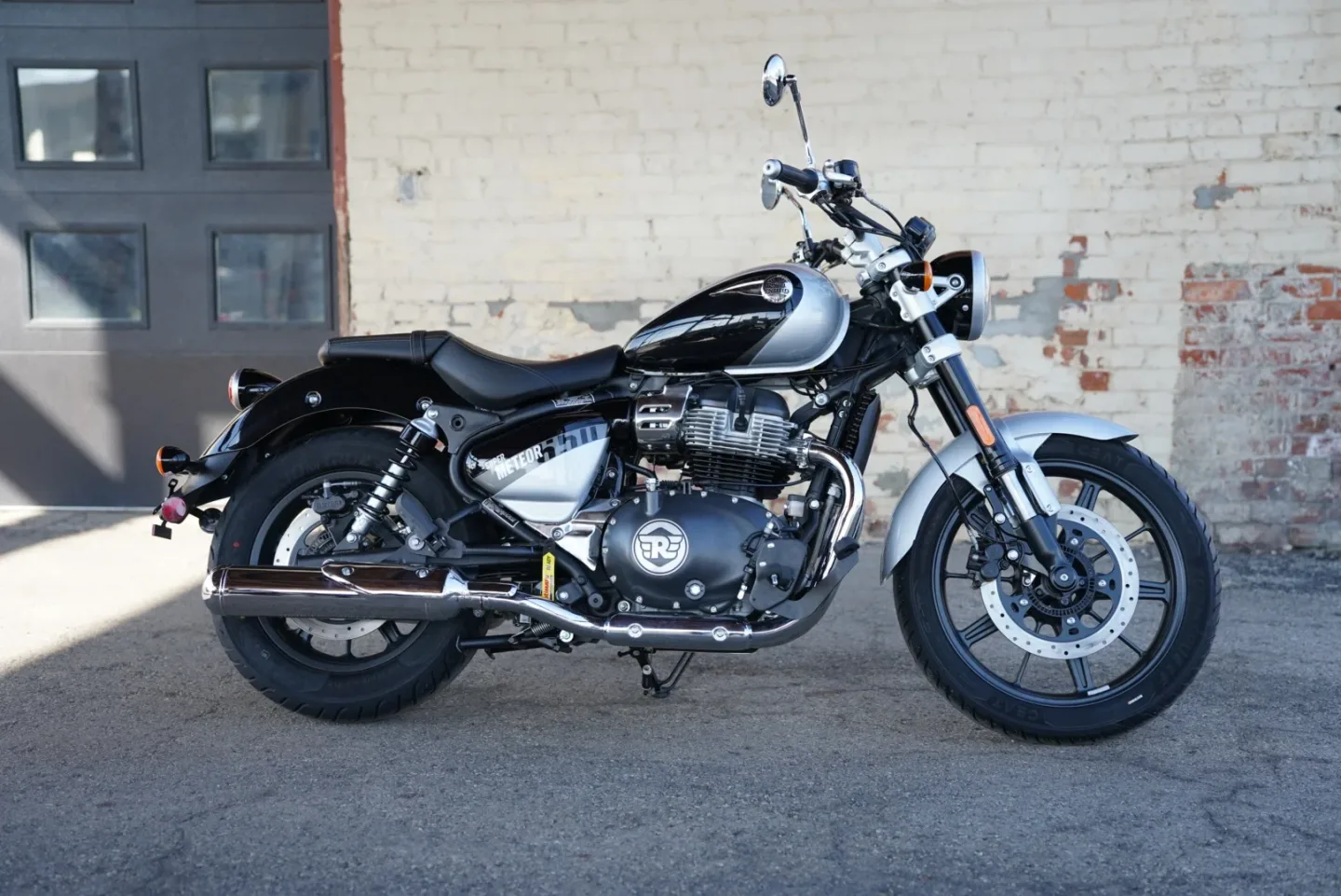 2024 Royal Enfield Super Meteor 650 - Interstellar Grey