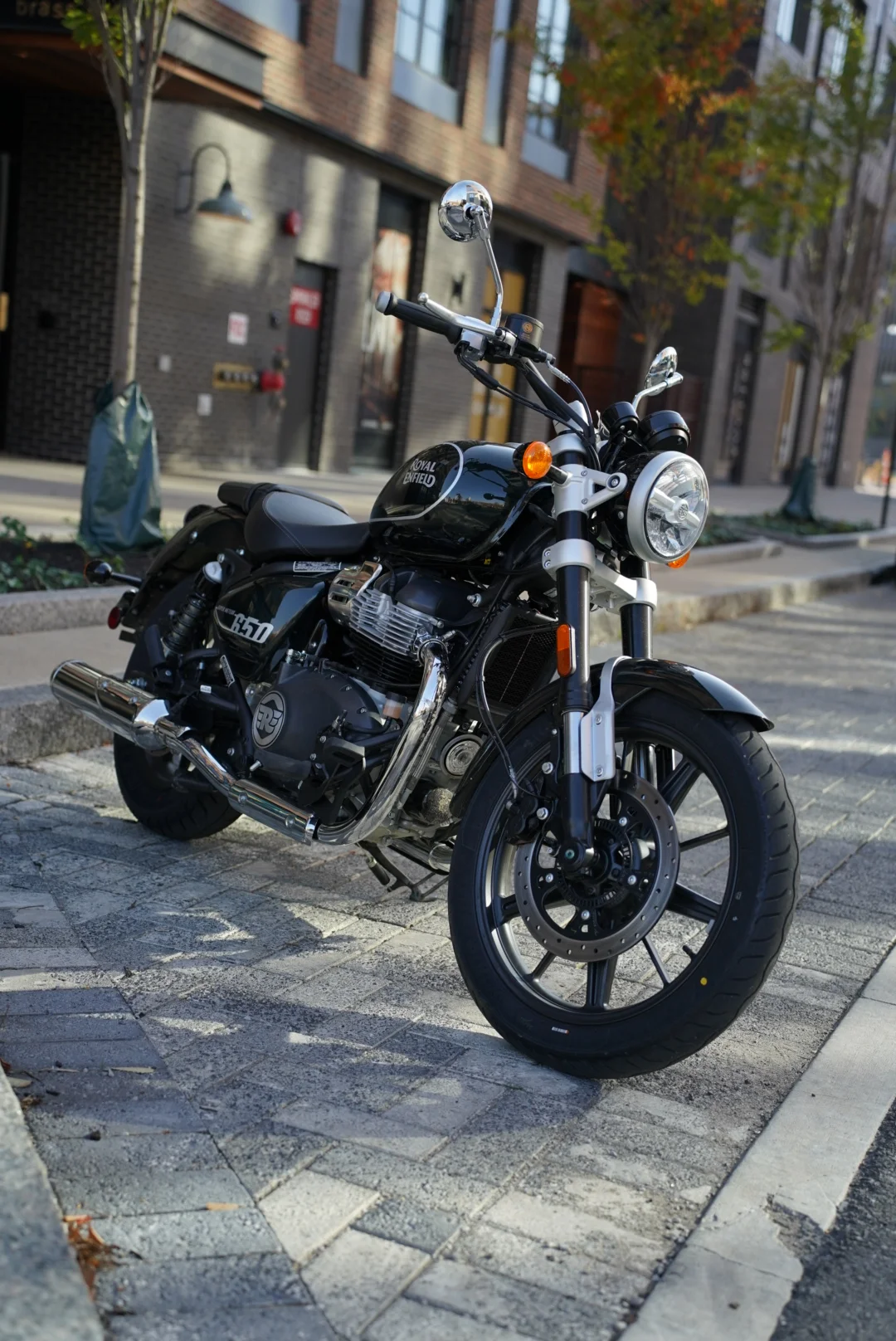 2024 Royal Enfield Super Meteor 650 - Astral Green