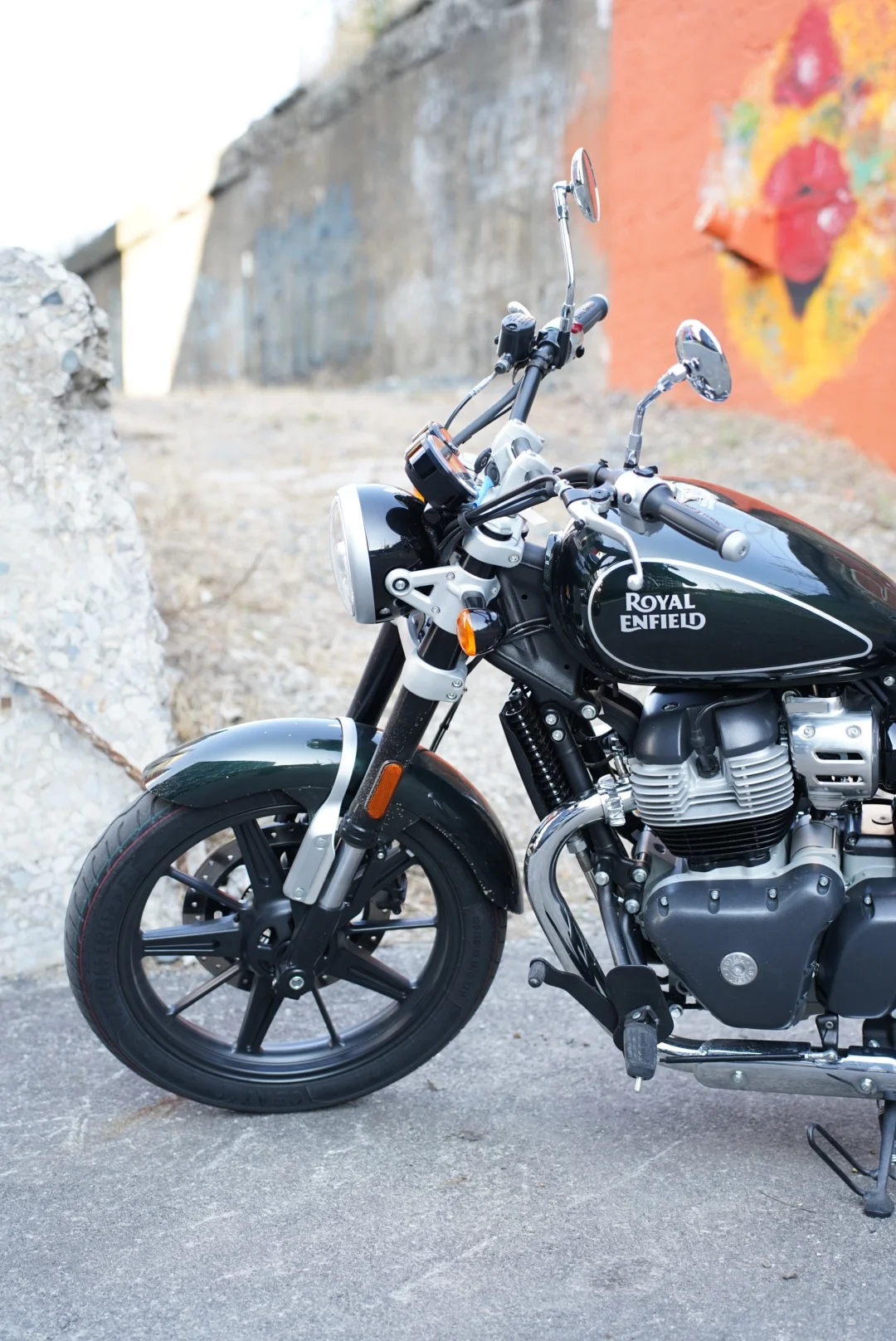 2024 Royal Enfield Super Meteor 650 - Astral Green