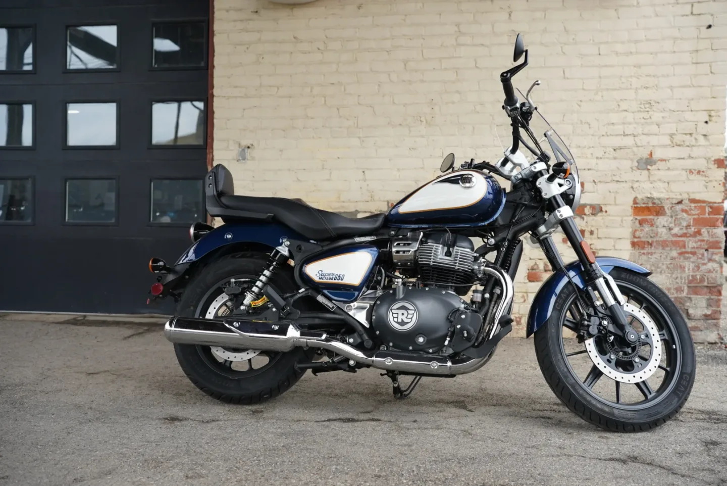 DSC04951 2026 Royal Enfield Super Meteor 650 - Celestial Blue