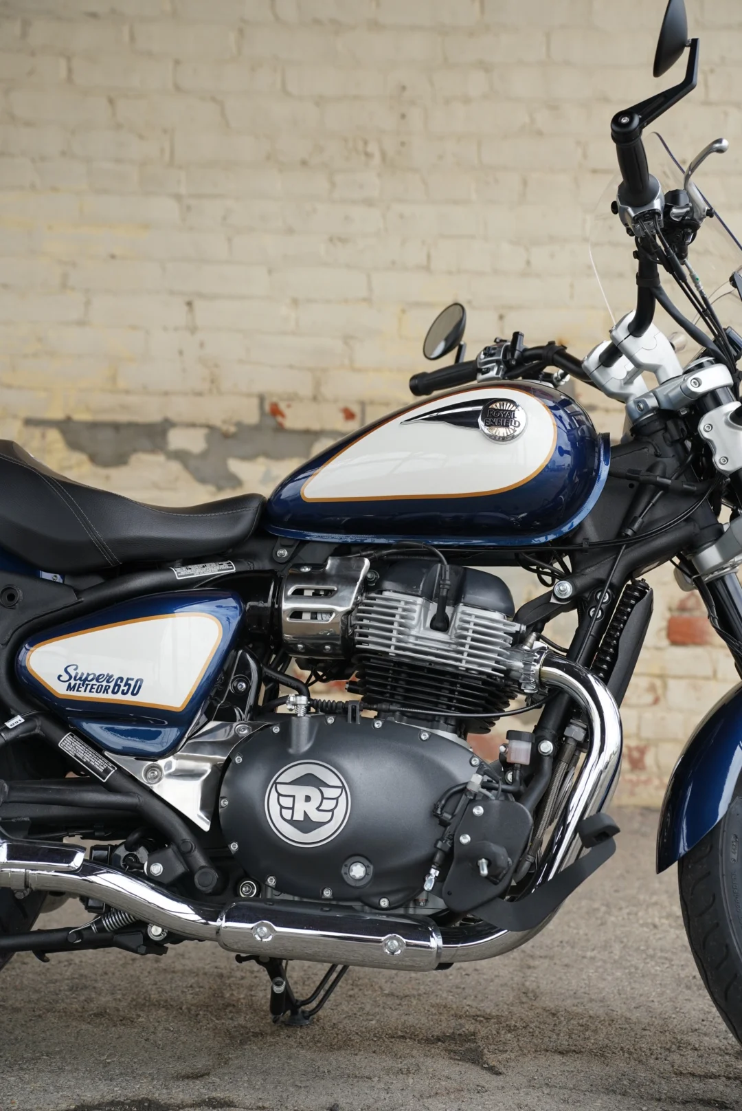 DSC04953 2026 Royal Enfield Super Meteor 650 - Celestial Blue