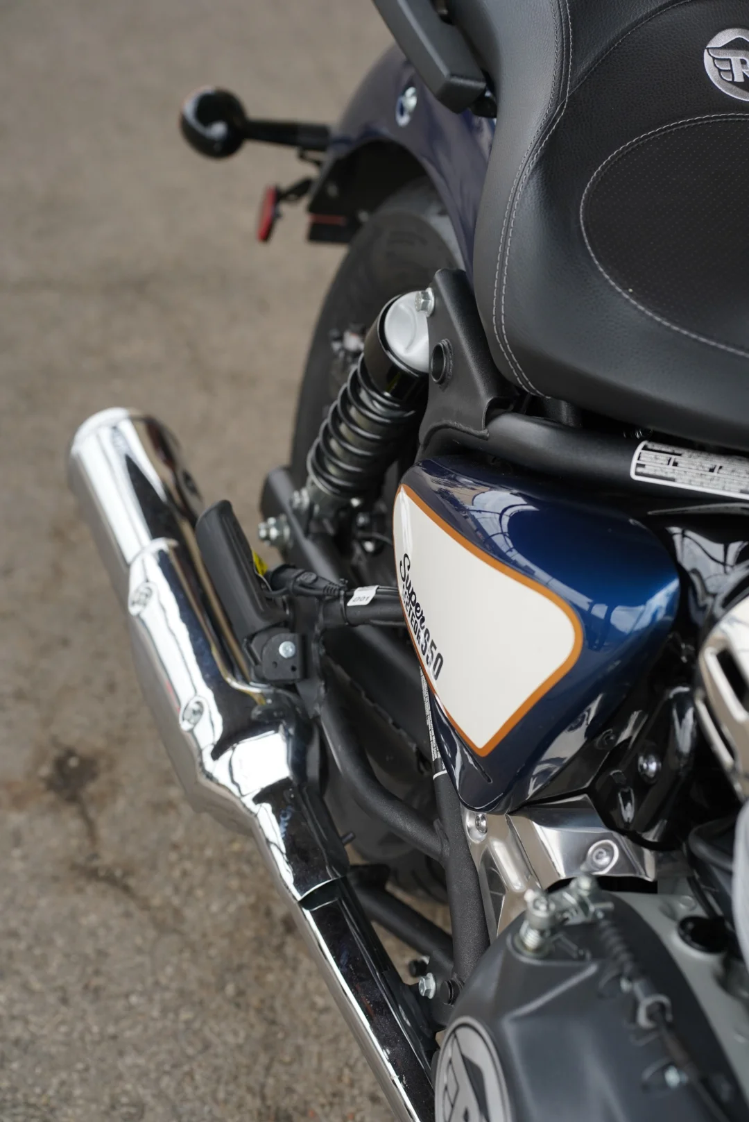 DSC04977 2026 Royal Enfield Super Meteor 650 - Celestial Blue