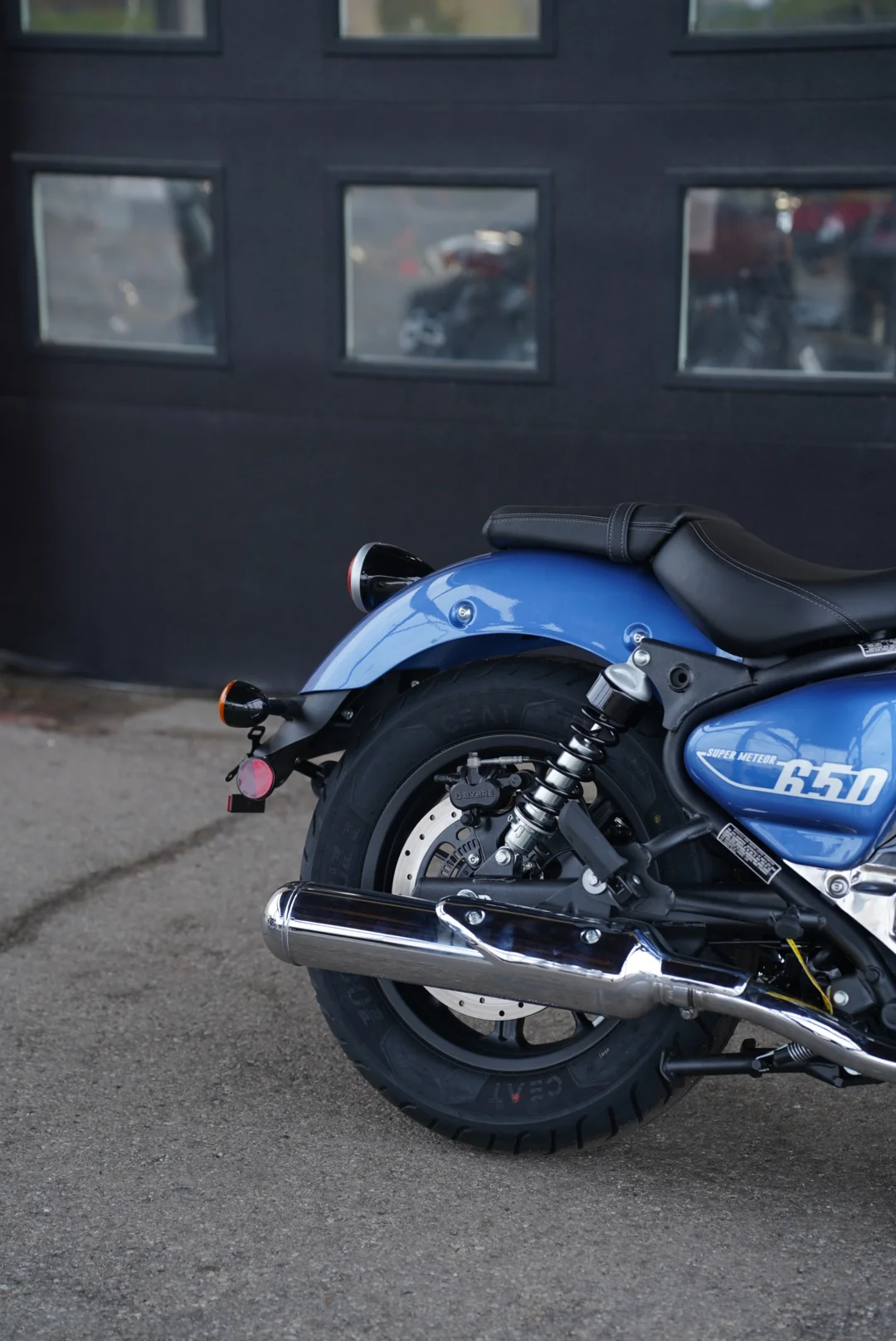 DSC05251 2024 Royal Enfield Super Meteor 650 - Astral Blue