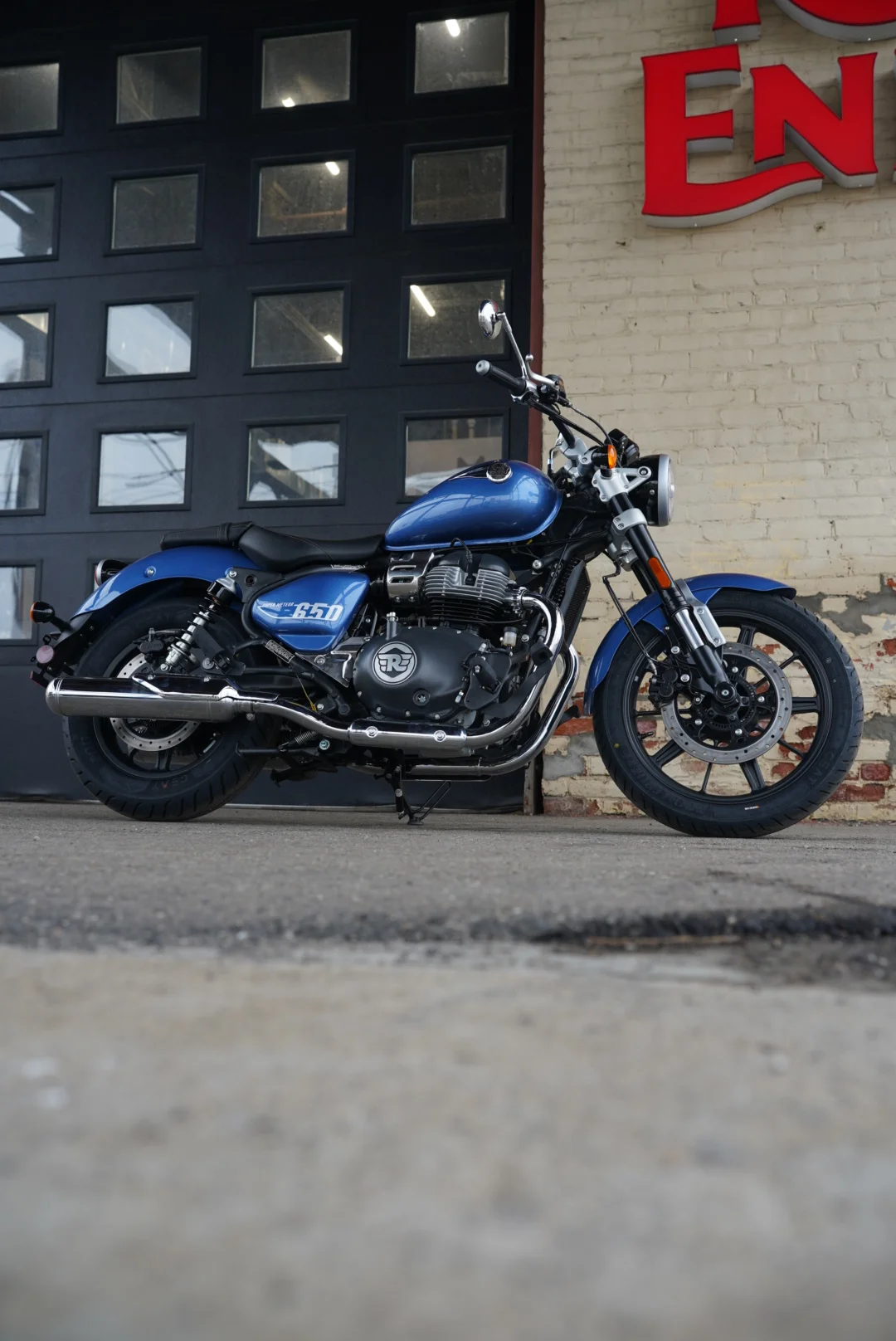 DSC05256 2024 Royal Enfield Super Meteor 650 - Astral Blue