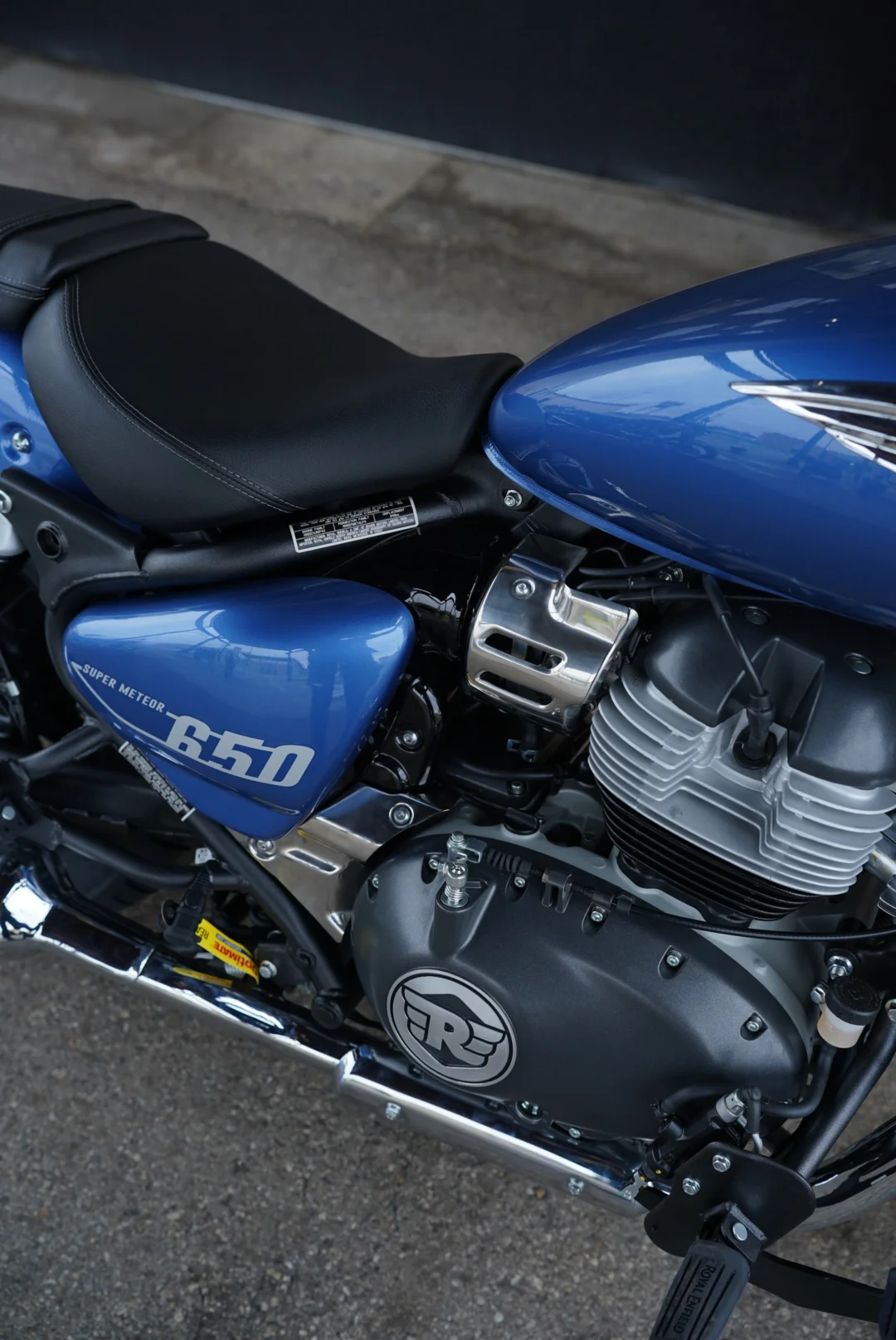 DSC05258 2024 Royal Enfield Super Meteor 650 - Astral Blue