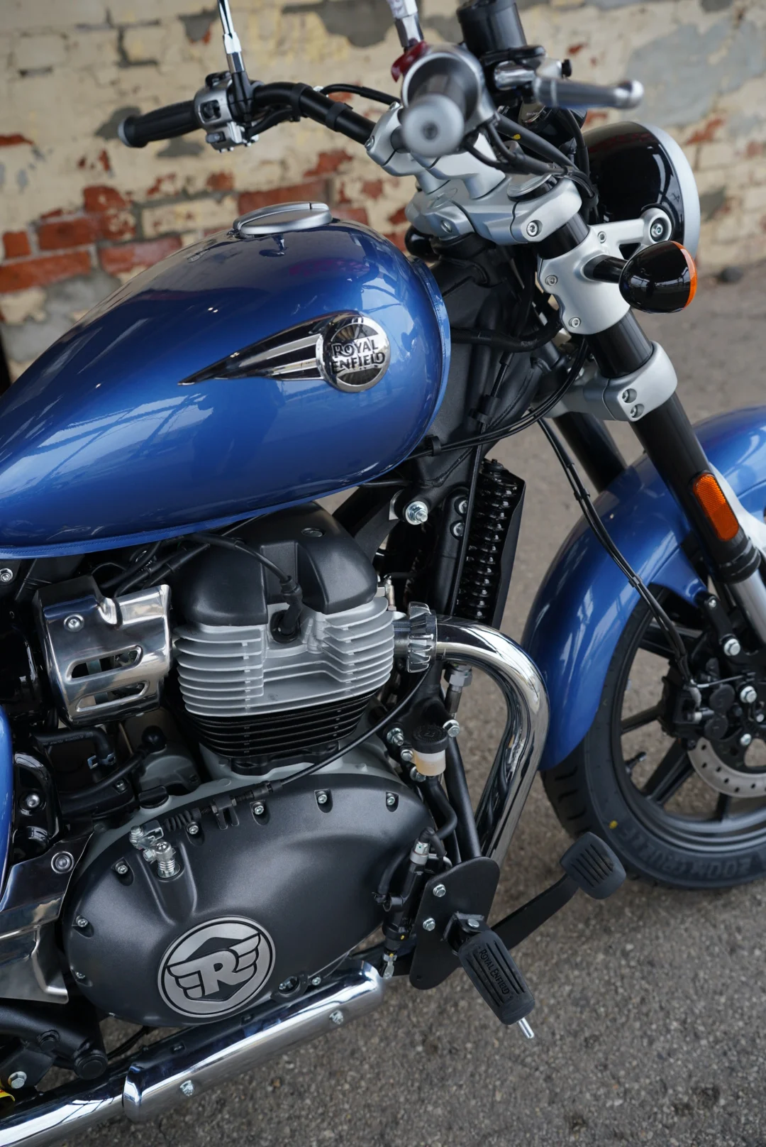 DSC05259 2024 Royal Enfield Super Meteor 650 - Astral Blue