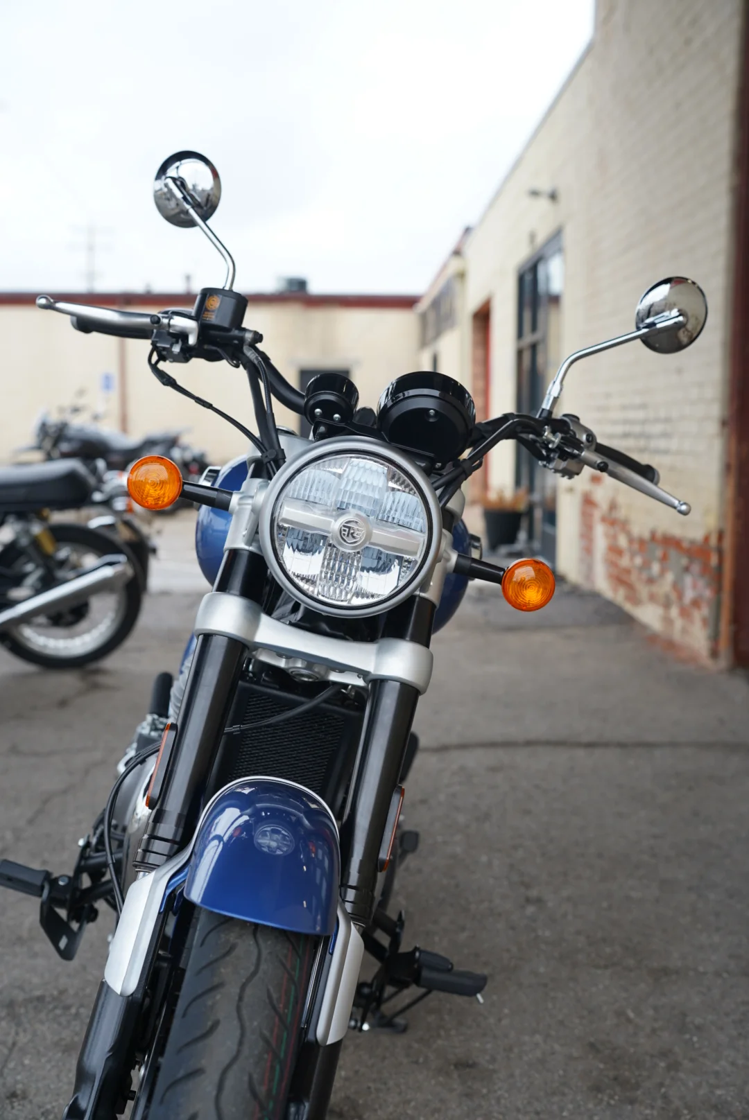 DSC05267 2024 Royal Enfield Super Meteor 650 - Astral Blue
