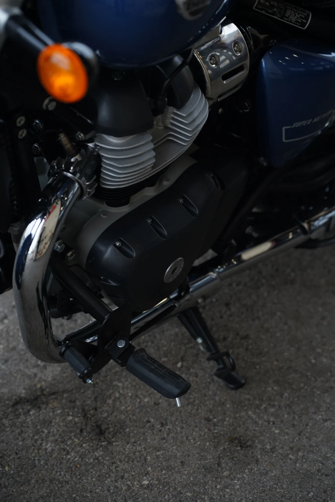 DSC05272 2024 Royal Enfield Super Meteor 650 - Astral Blue