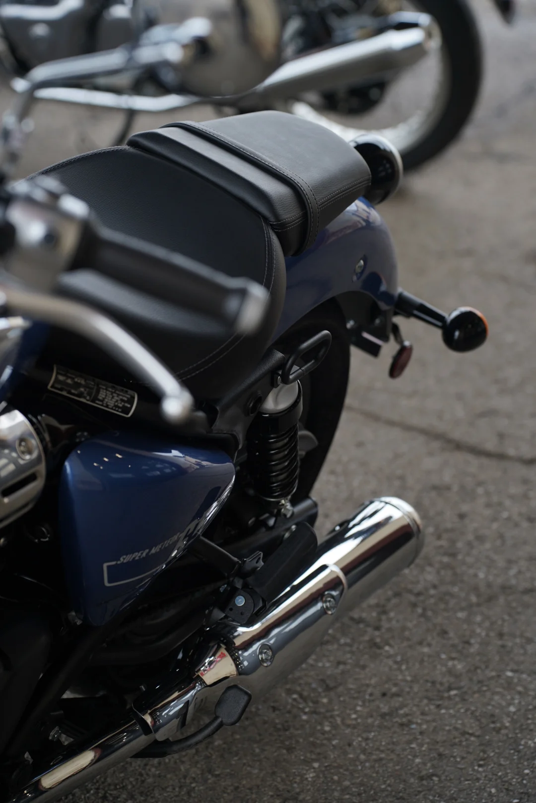 DSC05273 2024 Royal Enfield Super Meteor 650 - Astral Blue