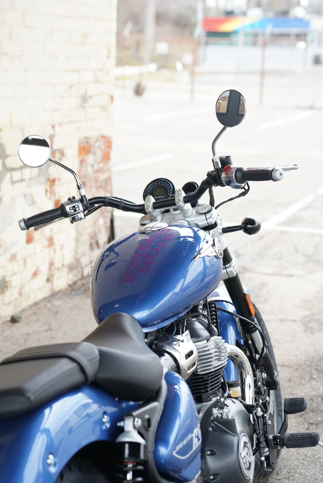 DSC05291 2024 Royal Enfield Super Meteor 650 - Astral Blue
