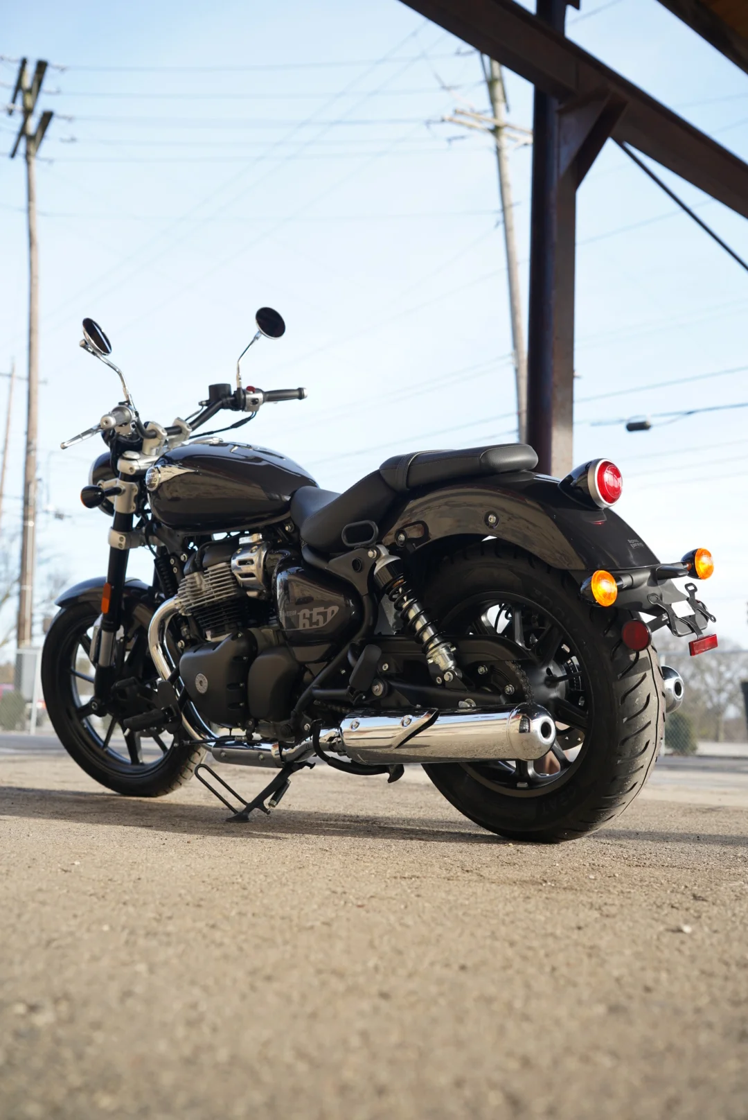 DSC05590 2027 Royal Enfield Super Meteor 650 - Astral Black