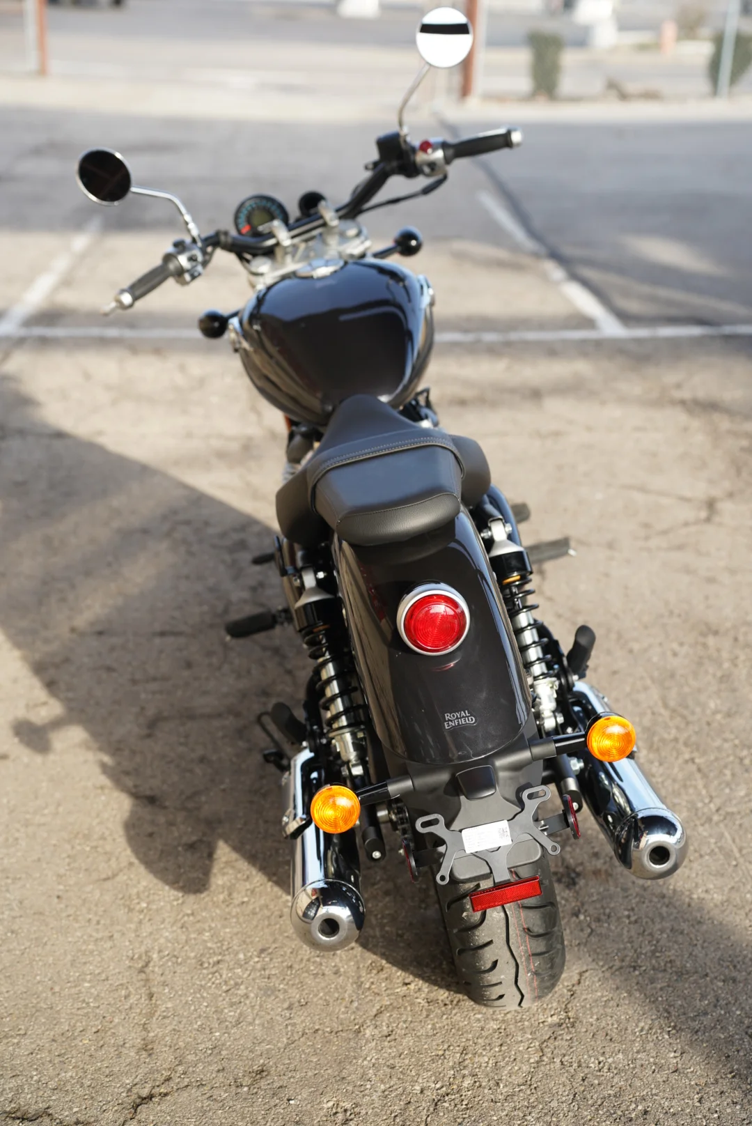 DSC05592 2027 Royal Enfield Super Meteor 650 - Astral Black